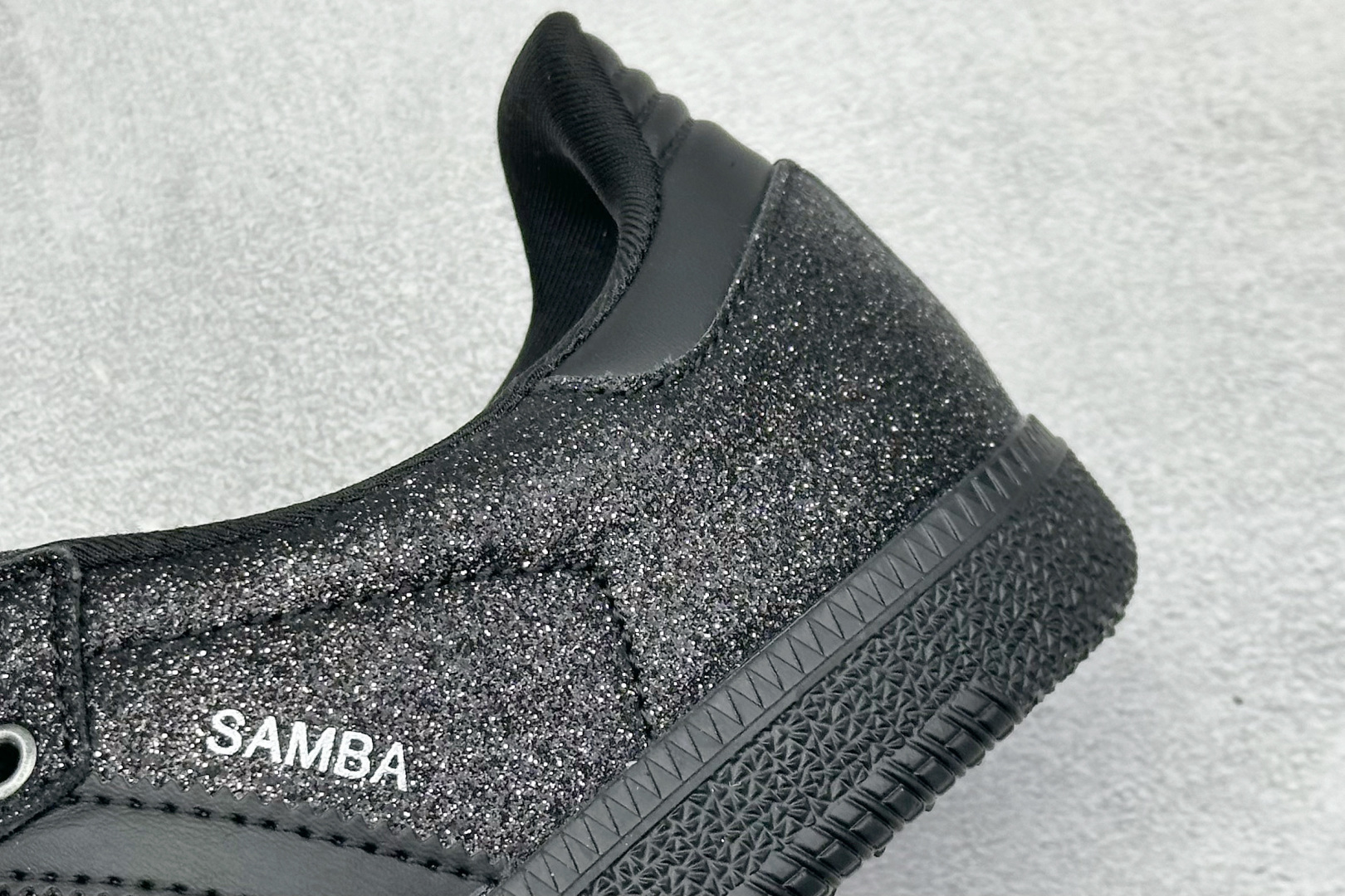 Adidas Originals Samba 阿迪达斯三叶草 桑巴舞系列绅士德训足球风百搭低帮休闲运动板鞋 KI6265