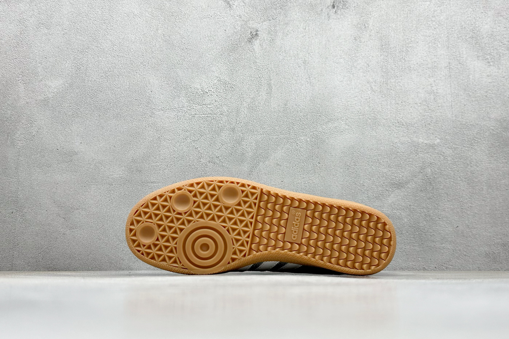 140 Adidas Originals Samba 阿迪达斯三叶草 桑巴舞系列绅士德训足球风百搭低帮休闲运动板鞋 KI6264