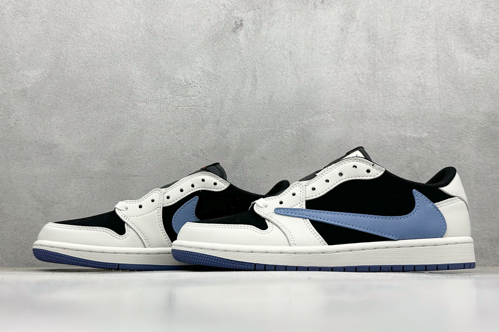 新F版Fragment x TS x Air Jordan 1 Low 三方联名低帮倒勾板鞋 DM7866-040-High Quatity Cheap Brand wholesale wholesaler seller Clothes Bags handbags Sneakers Top Fashion Clothing Shoes from China Factory Chinese suppliers best Quality Beautiful Price 新F版Fragment x TS x Air Jordan 1 Low 三方联名低帮倒勾板鞋 DM7866-040