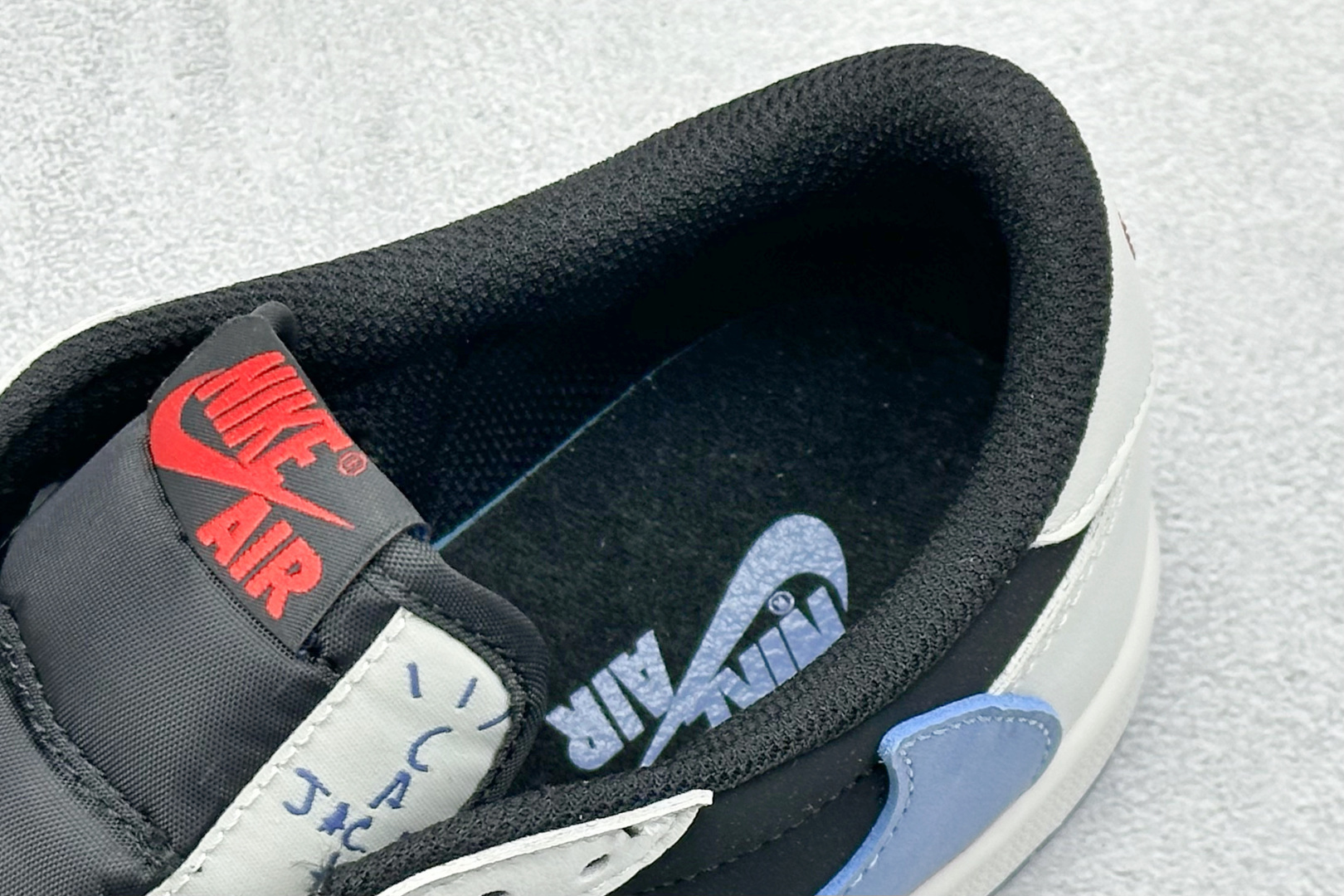 新F版Fragment x TS x Air Jordan 1 Low 三方联名低帮倒勾板鞋 DM7866-040-High Quatity Cheap Brand wholesale wholesaler seller Clothes Bags handbags Sneakers Top Fashion Clothing Shoes from China Factory Chinese suppliers best Quality Beautiful Price 新F版Fragment x TS x Air Jordan 1 Low 三方联名低帮倒勾板鞋 DM7866-040