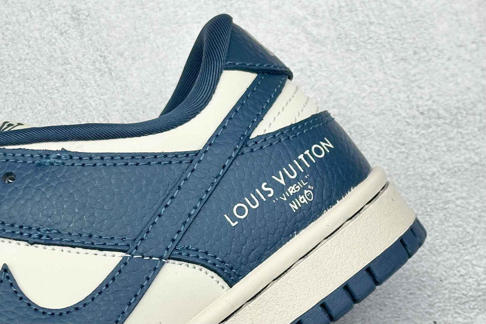 280 SC版Nike SB Dunk Low LV联名 奶灰深蓝 高端定制 低帮休闲板鞋 SC0601-477