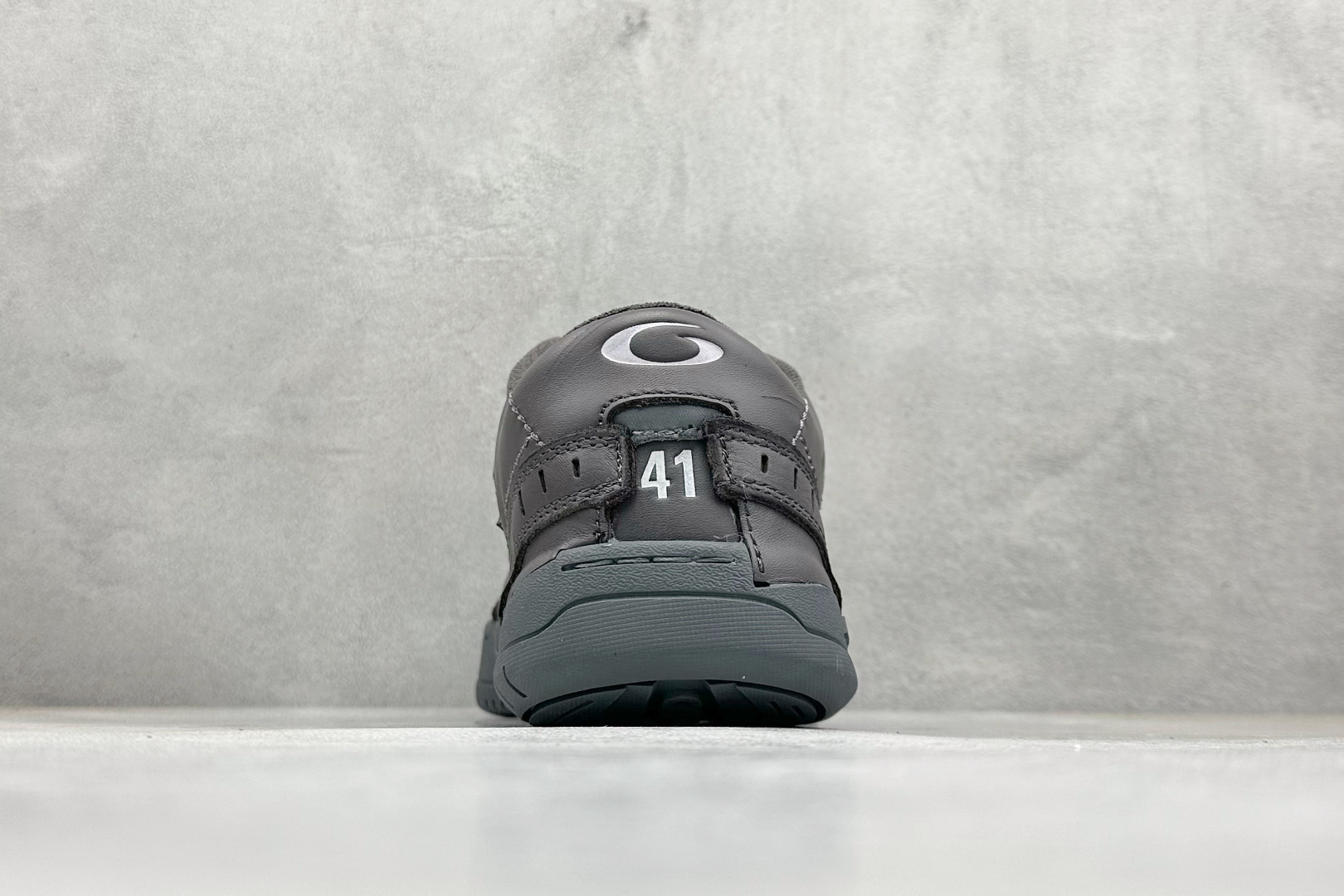 400 OK版Balenciaga Hamptons Worn-Out 巴黎世家十八18代 涤纶（聚酯纤维）牛皮革 圆头系带 低帮 生活休闲鞋板鞋