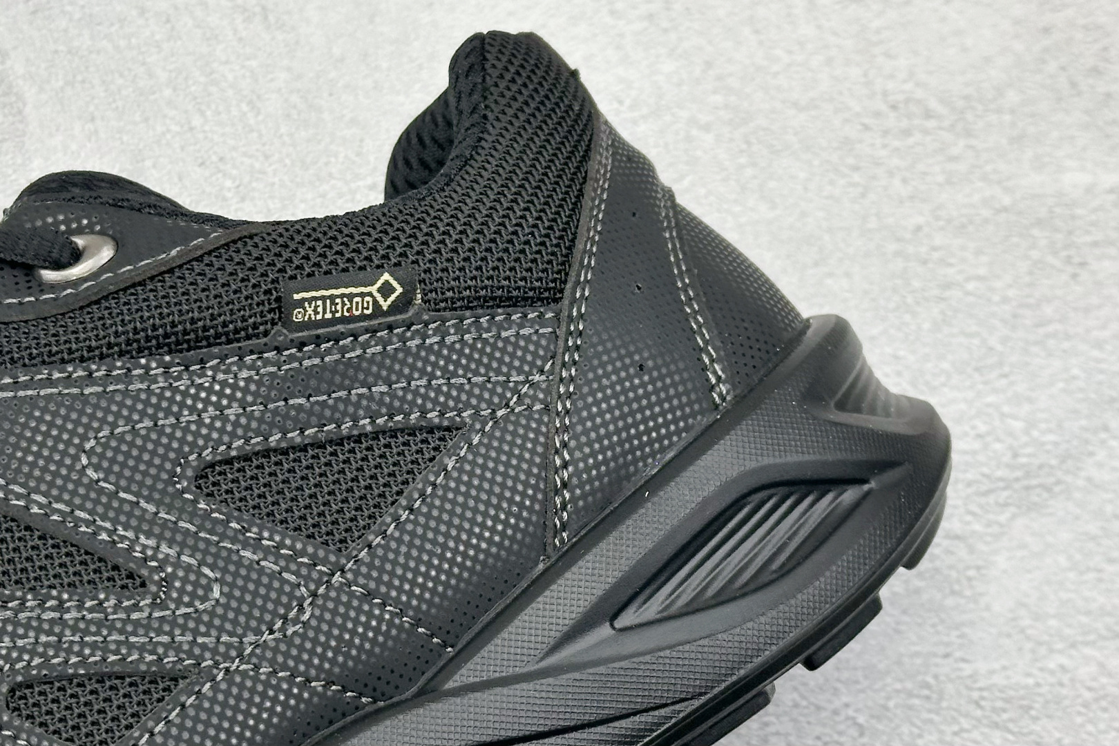 220 爱步/ECCO Terracruise Light Gtx 陆地巡洋系列低帮徒步户外露营百搭休闲运动鞋“网布全黑” 825784-517