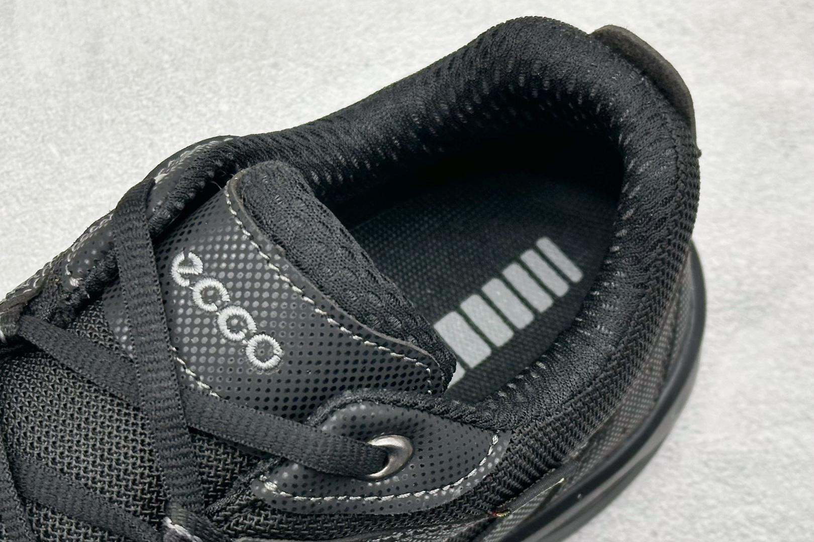 220 爱步/ECCO Terracruise Light Gtx 陆地巡洋系列低帮徒步户外露营百搭休闲运动鞋“网布全黑” 825784-517