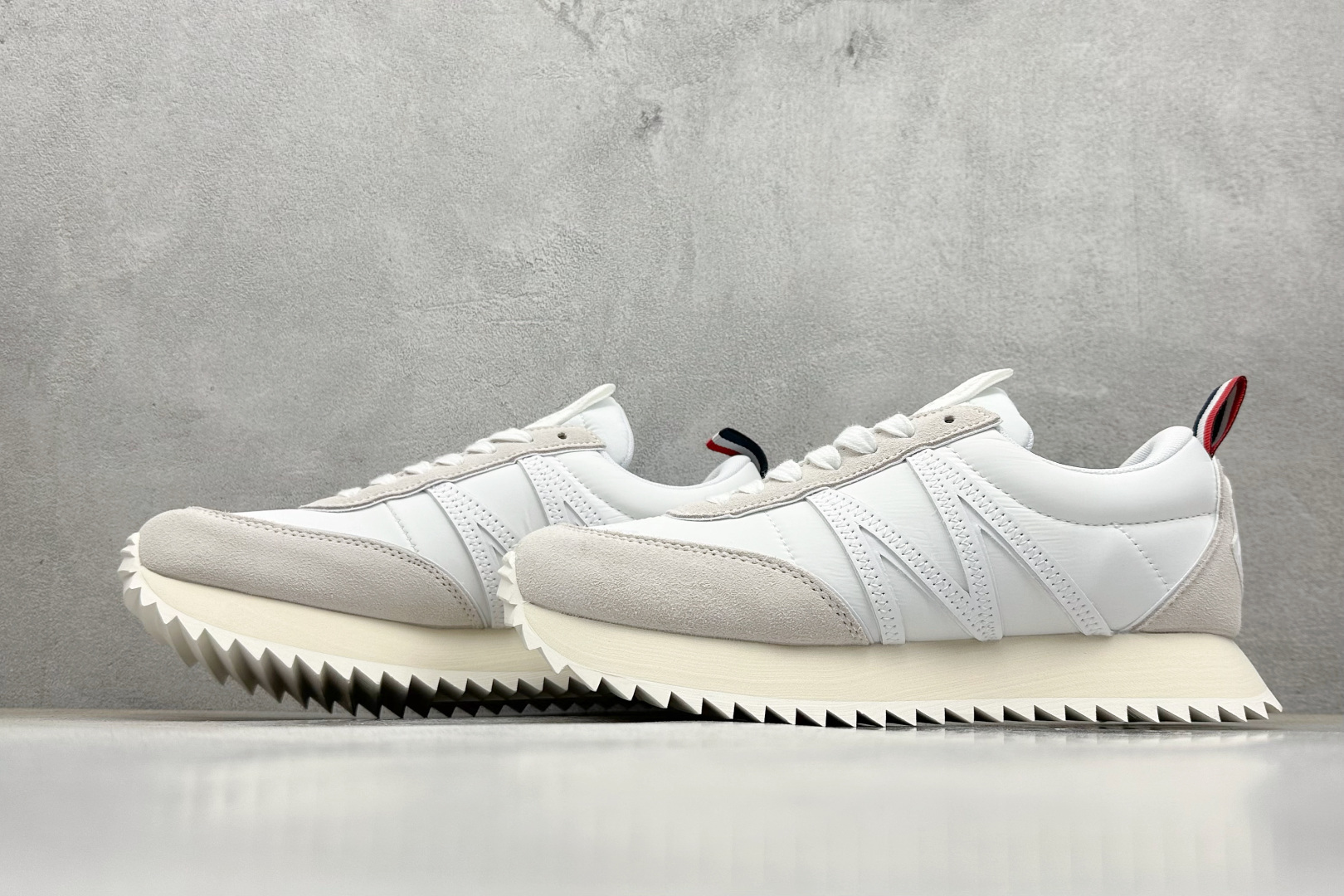 190 Moncler盟可睐 Pacey 麂皮 圆头系带 低帮 生活休闲鞋