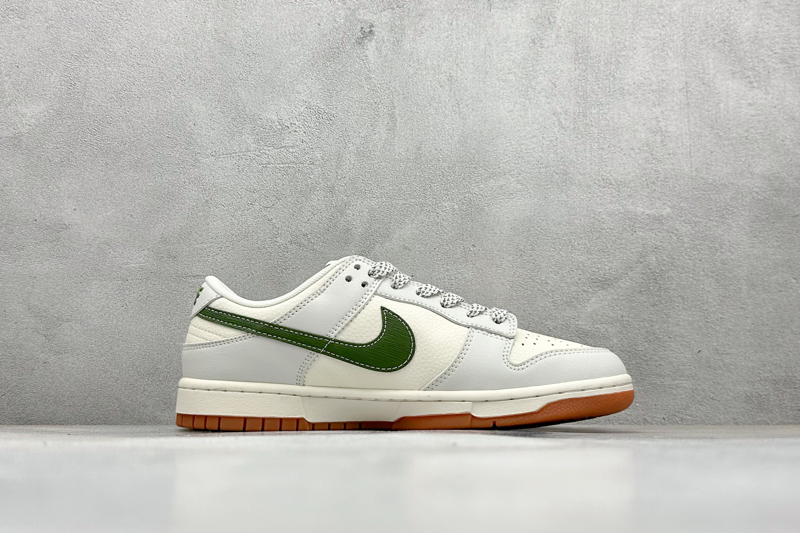 280 Nike SB Dunk Low LV联名 抹茶绿生胶 周年高端定制 低帮休闲板鞋 JP1628-032