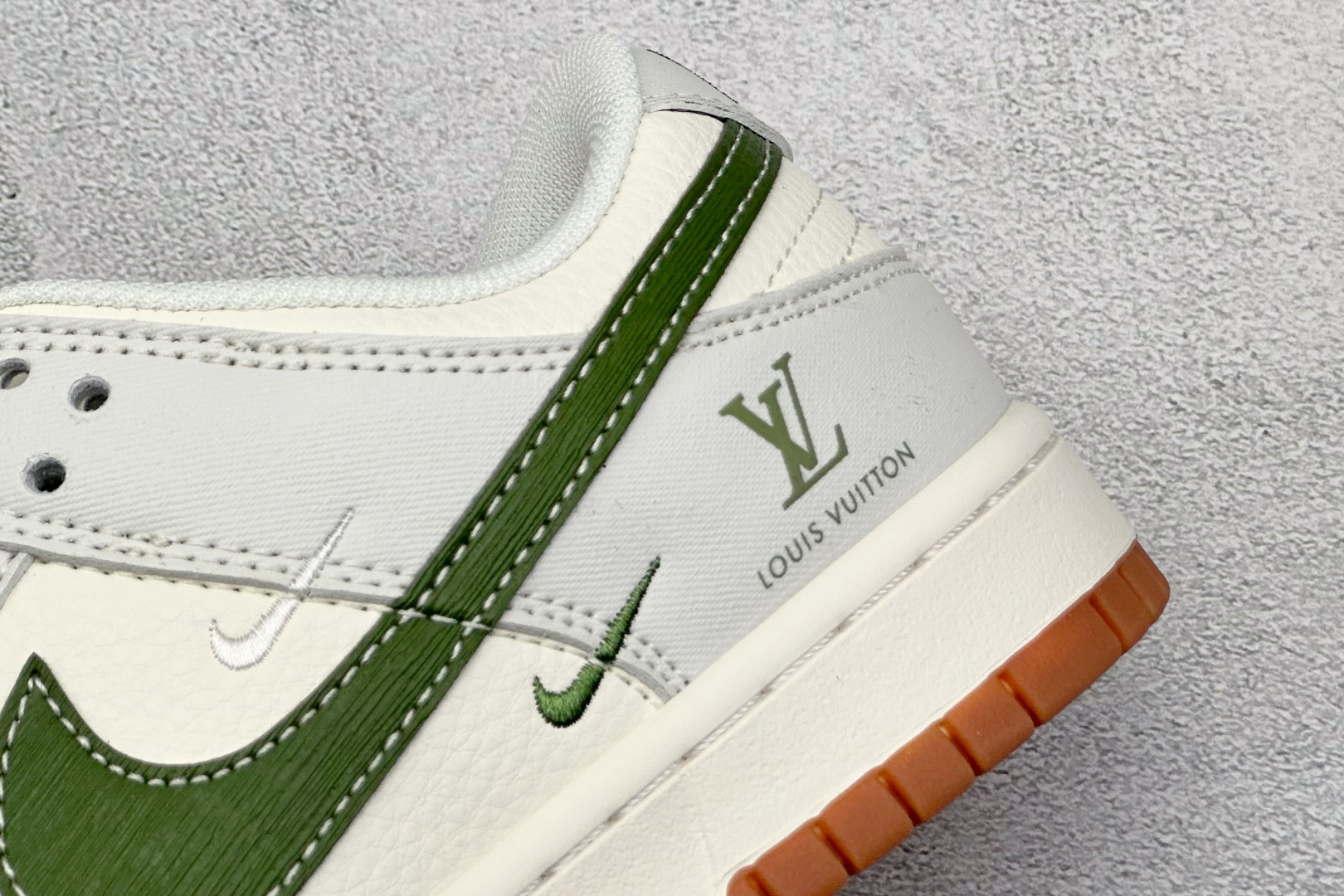 280 Nike SB Dunk Low LV联名 抹茶绿生胶 周年高端定制 低帮休闲板鞋 JP1628-032