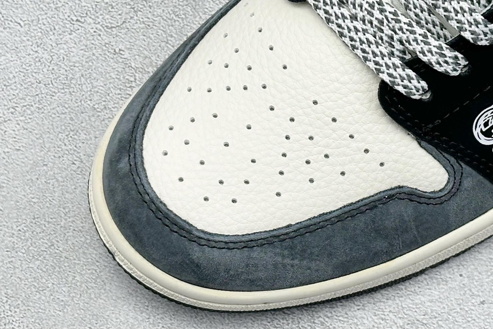 280 Air Jordan 1 Low AJ1 乔1 “GUCCI联名---米黑蓝印花”高端定制 低帮复古篮球鞋 LD8888-005-Chinese UA Cheap High Quatity Brand Clothes Bags handbags Sneakers wholesale wholesaler seller from China Factory suppliers Fashion Clothing Shoes best Quality Beautiful Price 280 Air Jordan 1 Low AJ1 乔1 “GUCCI联名---米黑蓝印花”高端定制 低帮复古篮球鞋 LD8888-005