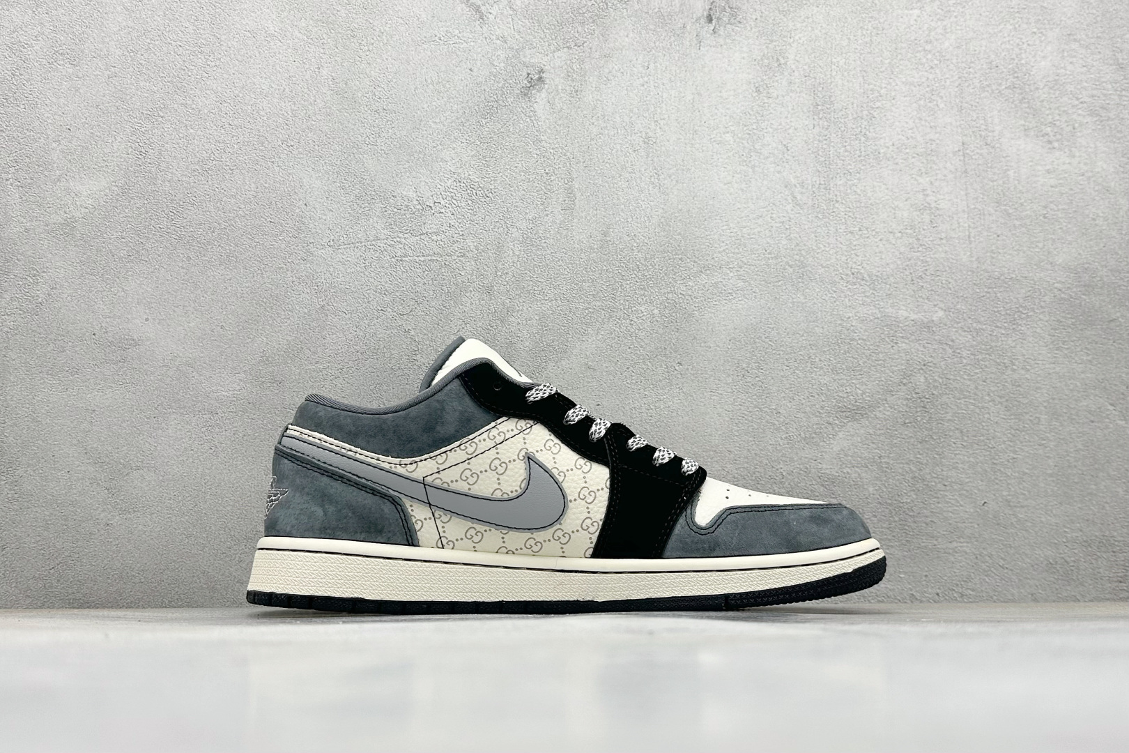 280 Air Jordan 1 Low AJ1 乔1 “GUCCI联名---米黑蓝印花”高端定制 低帮复古篮球鞋 LD8888-005-Chinese UA Cheap High Quatity Brand Clothes Bags handbags Sneakers wholesale wholesaler seller from China Factory suppliers Fashion Clothing Shoes best Quality Beautiful Price 280 Air Jordan 1 Low AJ1 乔1 “GUCCI联名---米黑蓝印花”高端定制 低帮复古篮球鞋 LD8888-005