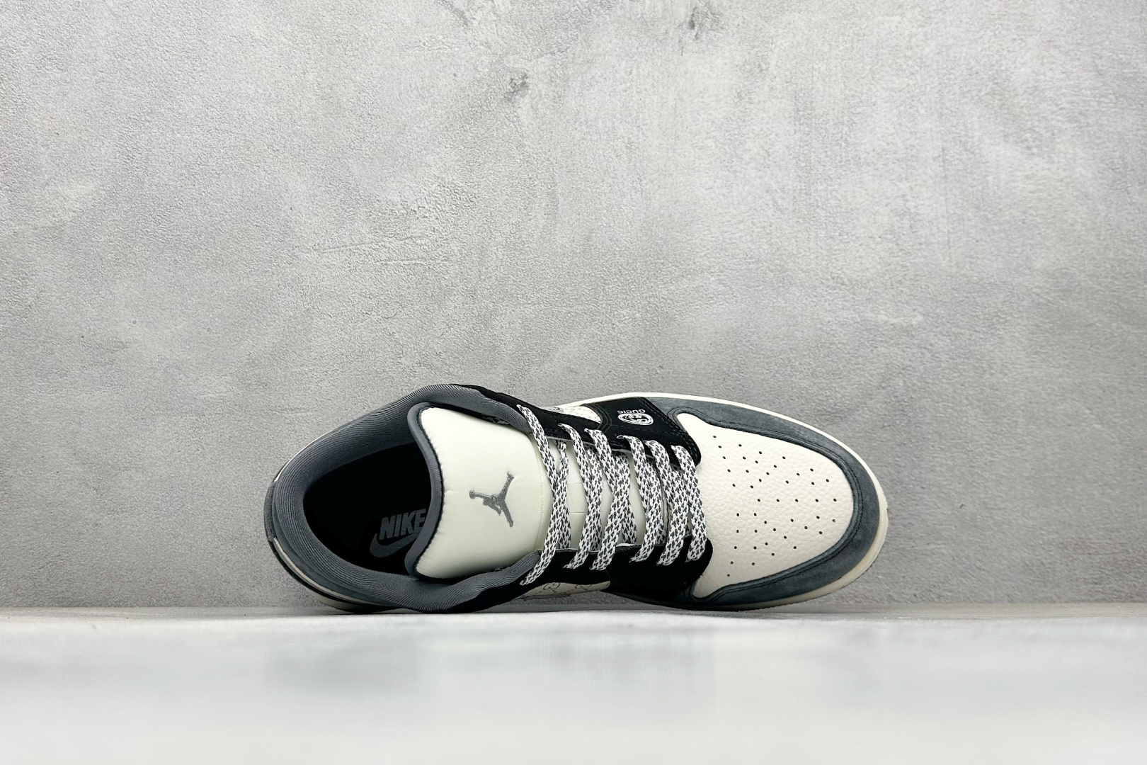 280 Air Jordan 1 Low AJ1 乔1 “GUCCI联名---米黑蓝印花”高端定制 低帮复古篮球鞋 LD8888-005-Chinese UA Cheap High Quatity Brand Clothes Bags handbags Sneakers wholesale wholesaler seller from China Factory suppliers Fashion Clothing Shoes best Quality Beautiful Price 280 Air Jordan 1 Low AJ1 乔1 “GUCCI联名---米黑蓝印花”高端定制 低帮复古篮球鞋 LD8888-005