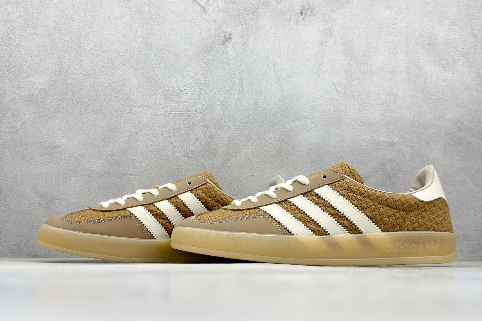 180 Adidas originals GAZELLE INDOOR 棕色 JR8851-Chinese UA Cheap High Quatity Brand Clothes Bags handbags Sneakers wholesale wholesaler seller from China Factory suppliers Fashion Clothing Shoes best Quality Beautiful Price 180 Adidas originals GAZELLE INDOOR 棕色 JR8851