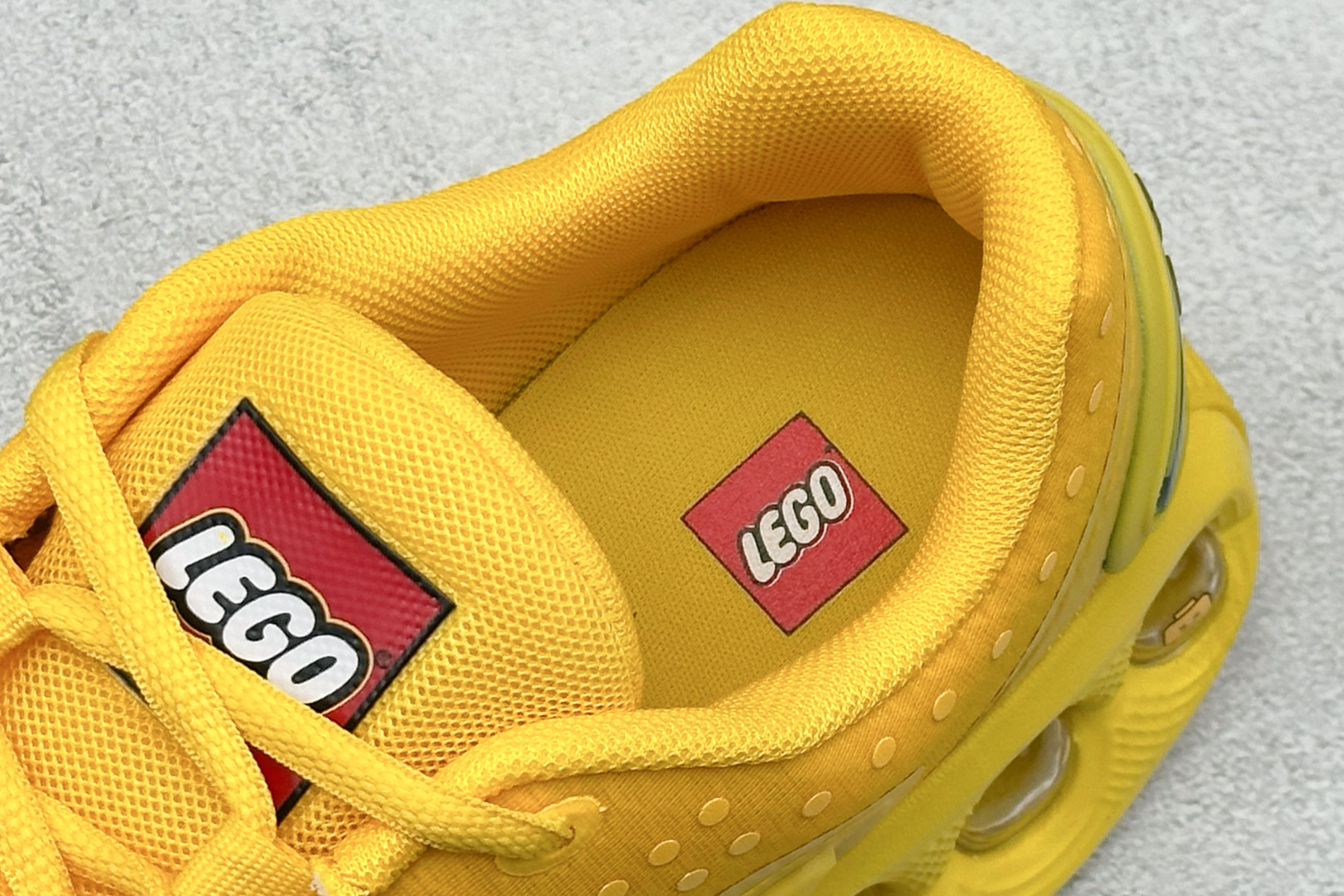 220 YH版 Nike Air Dn 网布 舒适时尚 减震耐磨 低帮 生活休闲鞋 IH7671-700-Chinese UA Cheap High Quatity Brand Clothes Bags handbags Sneakers wholesale wholesaler seller from China Factory suppliers Fashion Clothing Shoes best Quality Beautiful Price 220 YH版 Nike Air Dn 网布 舒适时尚 减震耐磨 低帮 生活休闲鞋 IH7671-700