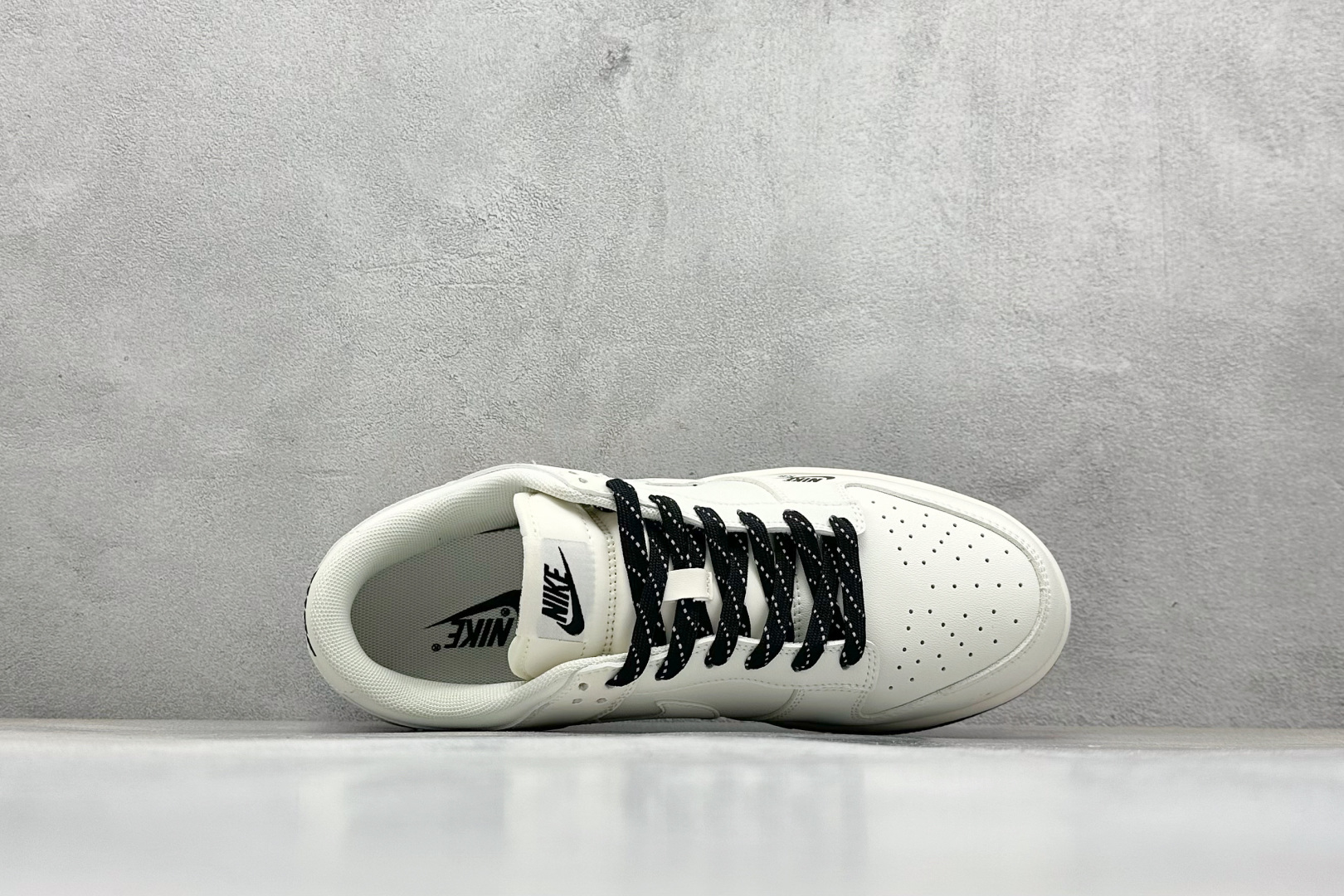 280 XC版Nike SB Dunk Low x NIKE 白黑小勾 CS1688-118-Chinese UA Cheap High Quatity Brand Clothes Bags handbags Sneakers wholesale wholesaler seller from China Factory suppliers Fashion Clothing Shoes best Quality Beautiful Price 280 XC版Nike SB Dunk Low x NIKE 白黑小勾 CS1688-118