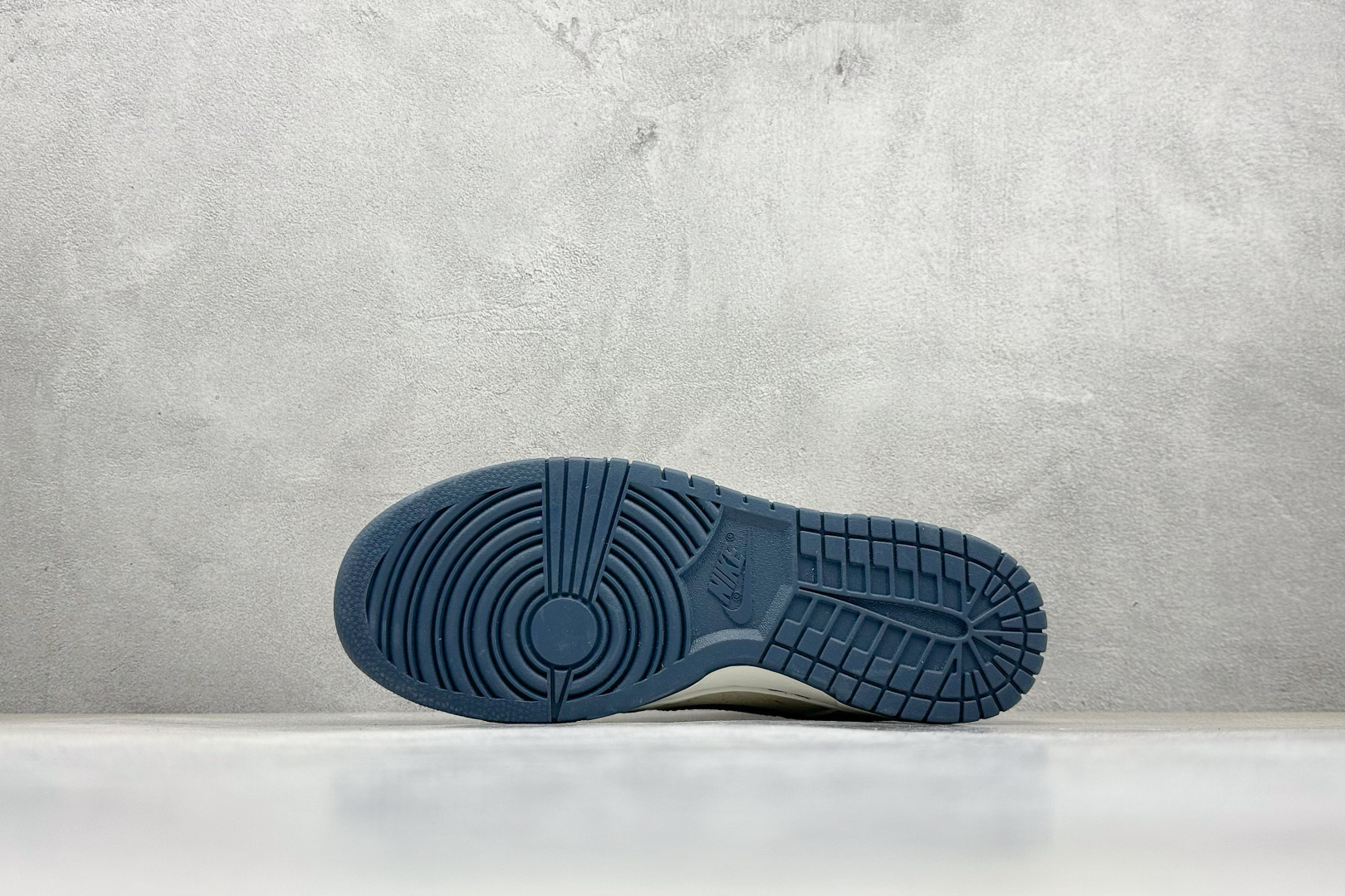 280 SC版Nike SB Dunk Low LV联名 米白藏蓝织布 高端定制 低帮休闲板鞋 SC0601-478