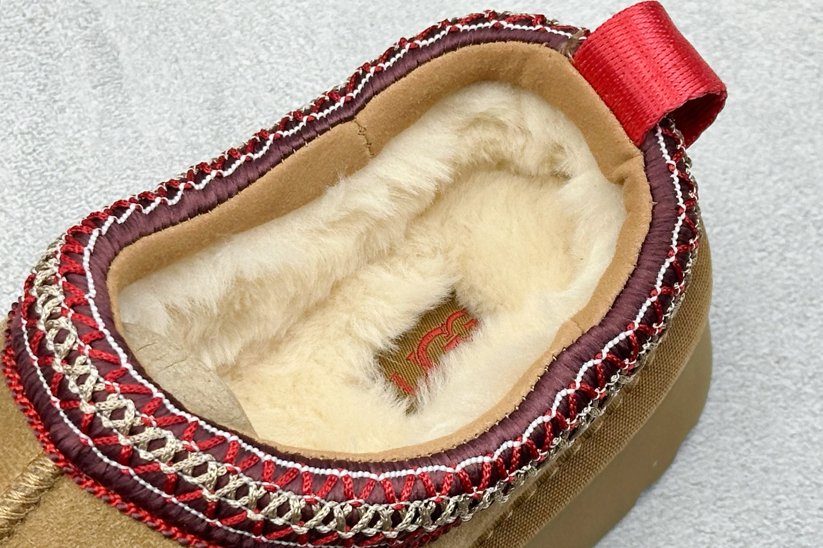 UGG 塔茨系列加厚款 穆勒风包头5CM半拖鞋 民族风秋冬雪地靴 羊皮毛一体高品质 1122553-High Quatity Cheap Brand wholesale wholesaler seller Clothes Bags handbags Sneakers Top Fashion Clothing Shoes from China Factory Chinese suppliers best Quality Beautiful Price UGG 塔茨系列加厚款 穆勒风包头5CM半拖鞋 民族风秋冬雪地靴 羊皮毛一体高品质 1122553