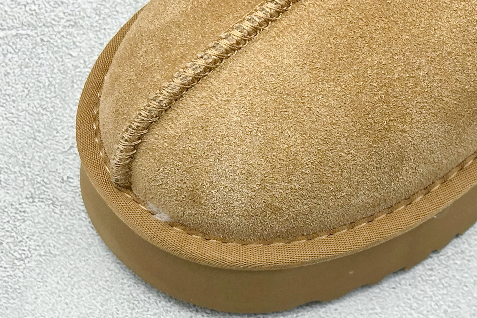 UGG 塔茨系列加厚款 穆勒风包头5CM半拖鞋 民族风秋冬雪地靴 羊皮毛一体高品质 1122553-High Quatity Cheap Brand wholesale wholesaler seller Clothes Bags handbags Sneakers Top Fashion Clothing Shoes from China Factory Chinese suppliers best Quality Beautiful Price UGG 塔茨系列加厚款 穆勒风包头5CM半拖鞋 民族风秋冬雪地靴 羊皮毛一体高品质 1122553