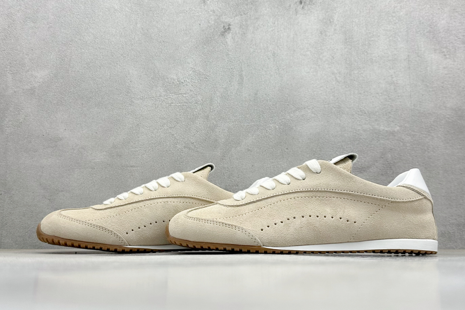 170 Alo Yoga Sunset Sneaker 徳训生活休闲鞋 A0891U-Black-Chinese UA Cheap High Quatity Brand Clothes Bags handbags Sneakers wholesale wholesaler seller from China Factory suppliers Fashion Clothing Shoes best Quality Beautiful Price 170 Alo Yoga Sunset Sneaker 徳训生活休闲鞋 A0891U-Black