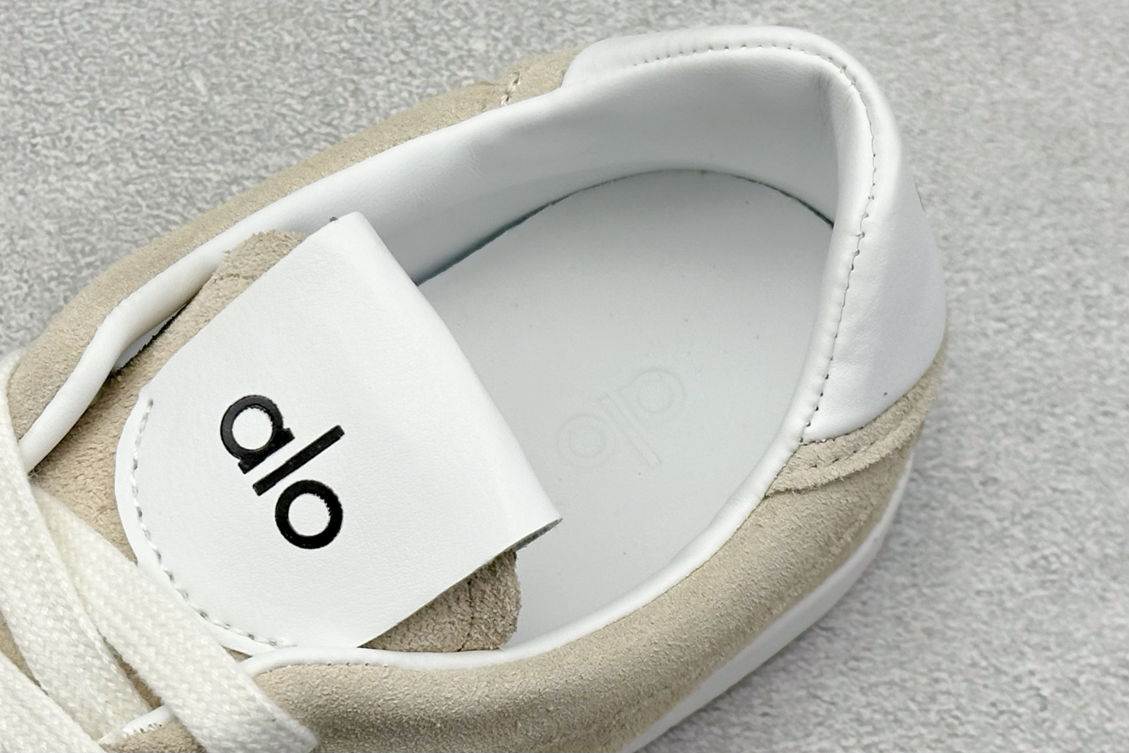 170 Alo Yoga Sunset Sneaker 徳训生活休闲鞋 A0891U-Black-Chinese UA Cheap High Quatity Brand Clothes Bags handbags Sneakers wholesale wholesaler seller from China Factory suppliers Fashion Clothing Shoes best Quality Beautiful Price 170 Alo Yoga Sunset Sneaker 徳训生活休闲鞋 A0891U-Black