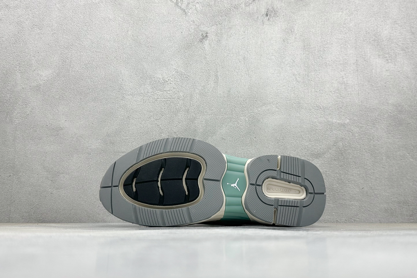 210 Jordan Trunner O/S 经典百搭 透气支撑 生活休闲鞋 IB3722-301-Chinese UA Cheap High Quatity Brand Clothes Bags handbags Sneakers wholesale wholesaler seller from China Factory suppliers Fashion Clothing Shoes best Quality Beautiful Price 210 Jordan Trunner O/S 经典百搭 透气支撑 生活休闲鞋 IB3722-301