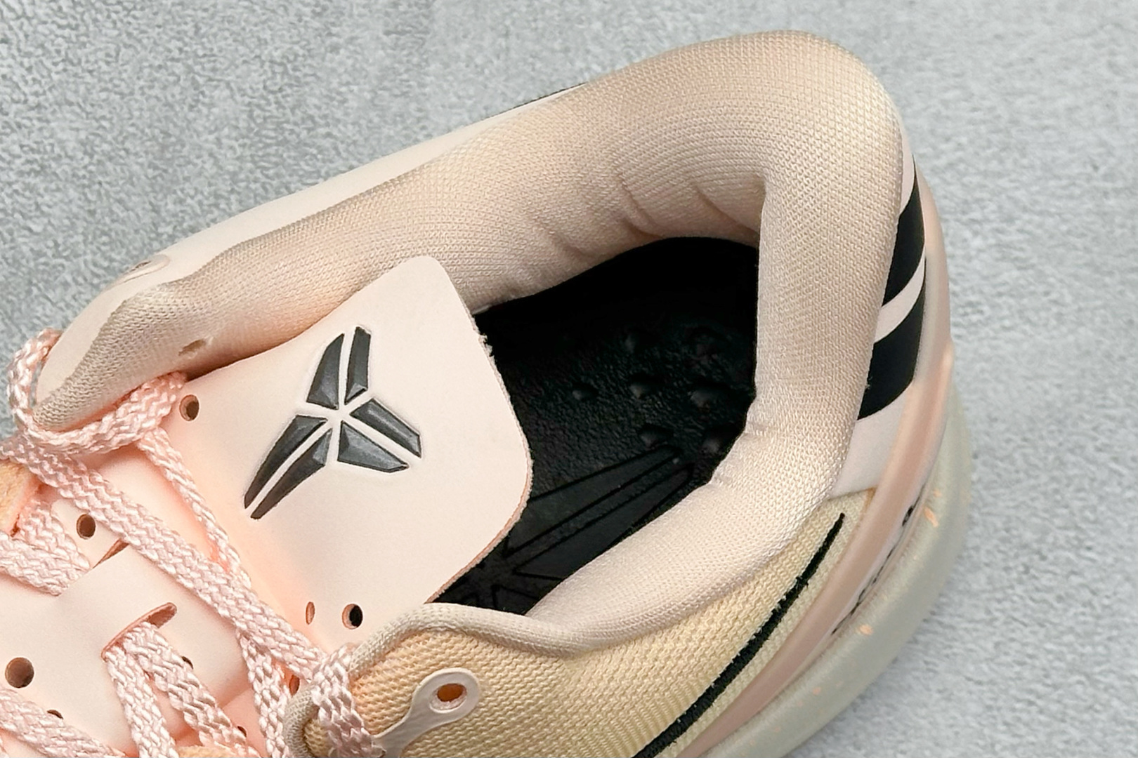 380 灭世Nike Kobe 8 ”SYSTEM” 科比8代 男子实战篮球鞋 HQ3138-800