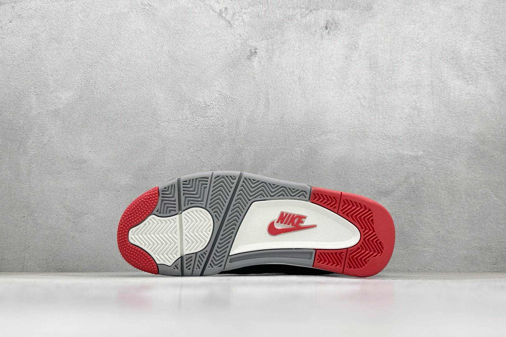 新F版Air Jordan AJ4 Retro 黑红皮 中帮篮球鞋 FV5029-006-High Quatity Cheap Brand wholesale wholesaler seller Clothes Bags handbags Sneakers Top Fashion Clothing Shoes from China Factory Chinese suppliers best Quality Beautiful Price 新F版Air Jordan AJ4 Retro 黑红皮 中帮篮球鞋 FV5029-006