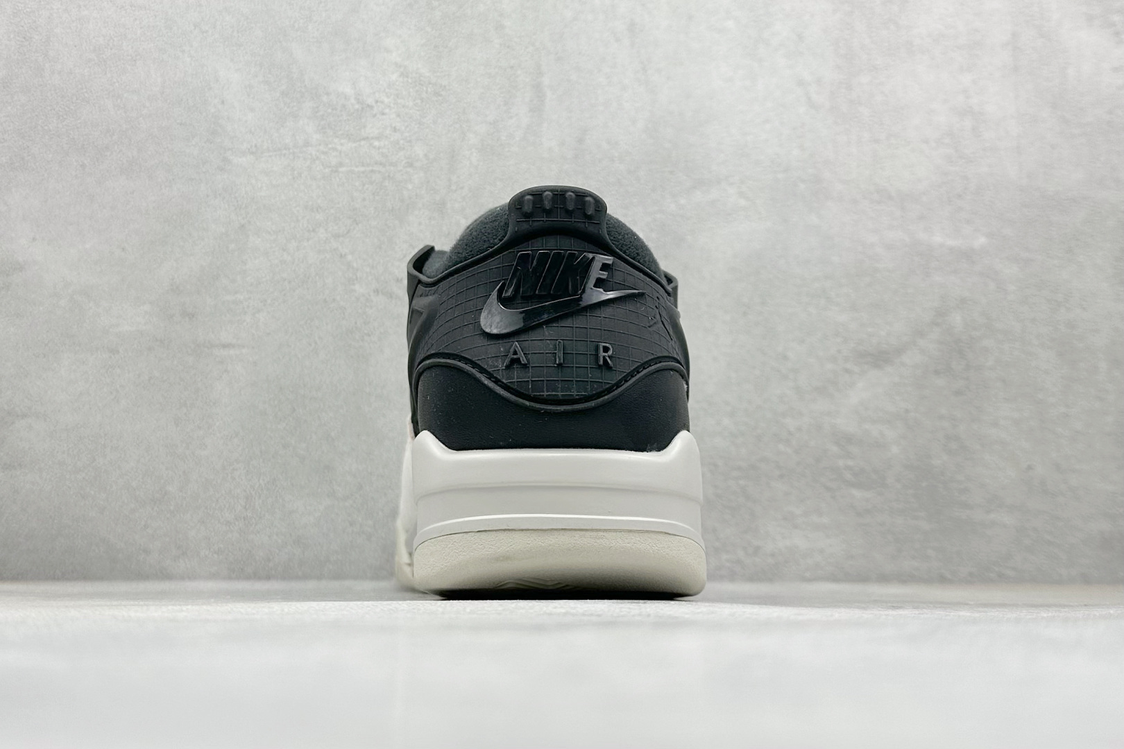 260 新F版Air Jordan AJ4 黑米 低帮复古篮球鞋 FQ7939-001