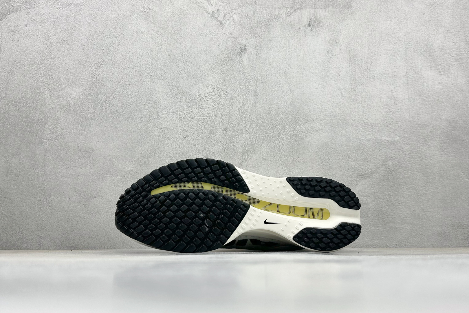 250 YH版Nike Air Zoom Pegasus Premium 耐克网面全掌气垫缓震跑鞋 HQ2593-104