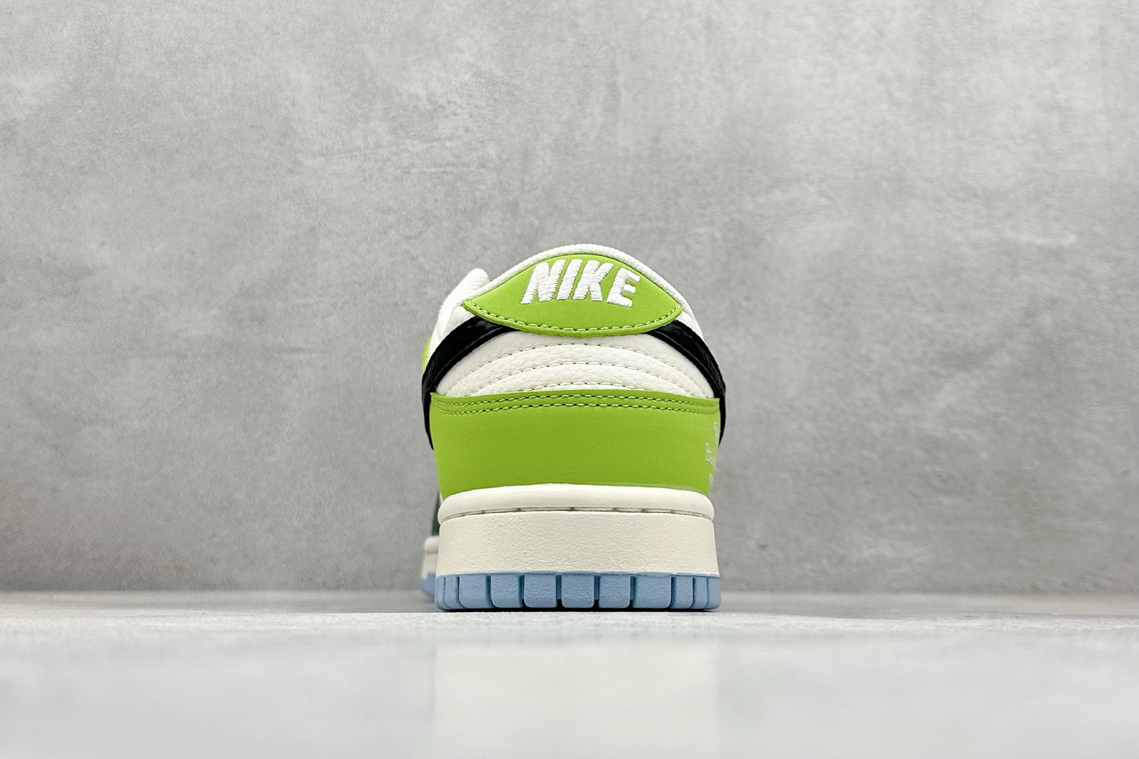 280 XC版Nike SB Dunk Low x Balenciaga 绿白小勾 ZH2598-274