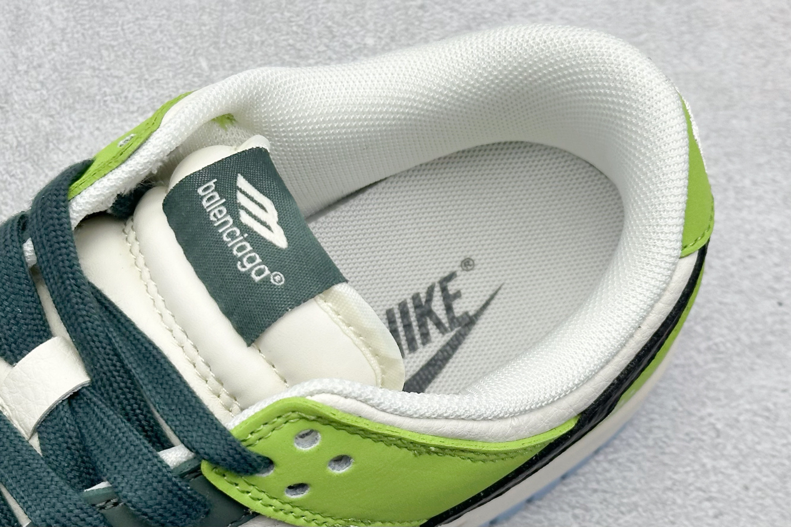 280 XC版Nike SB Dunk Low x Balenciaga 绿白小勾 ZH2598-274