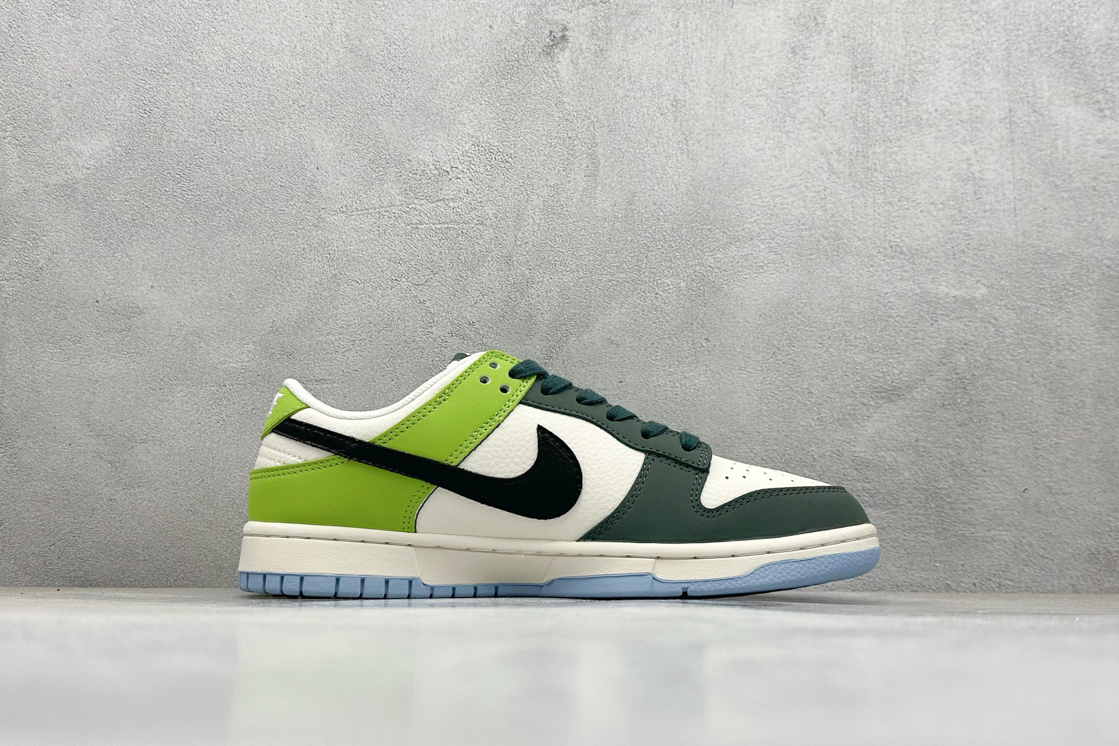 280 XC版Nike SB Dunk Low x Balenciaga 绿白小勾 ZH2598-274