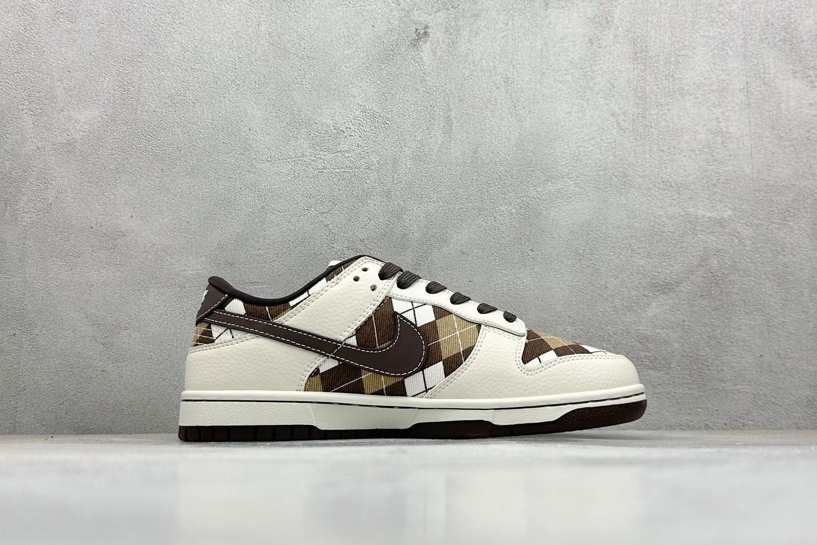 280 SC版Nike SB Dunk Low LV联名 白棕网格 高端定制 低帮休闲板鞋 SC0601-461