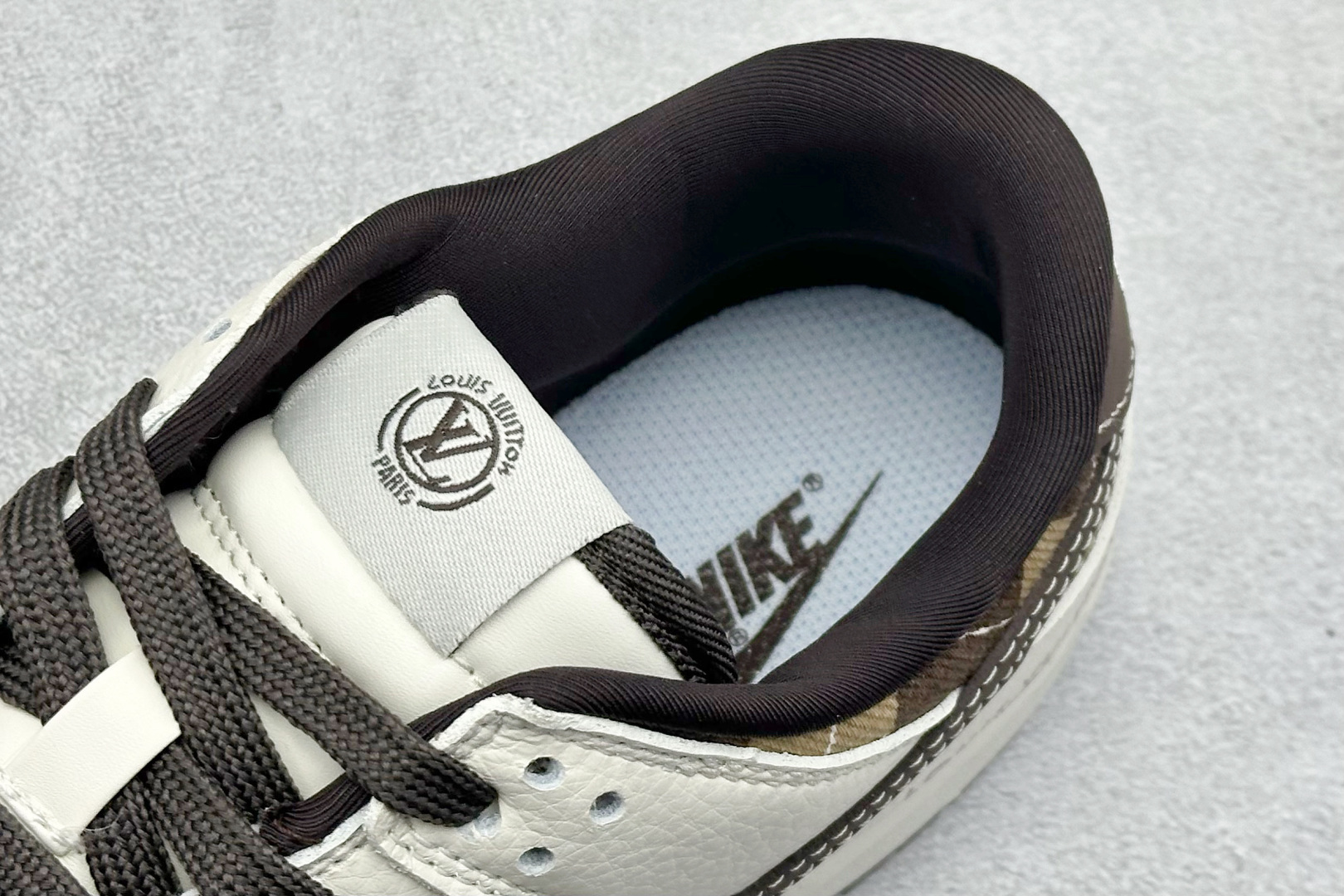 280 SC版Nike SB Dunk Low LV联名 白棕网格 高端定制 低帮休闲板鞋 SC0601-461