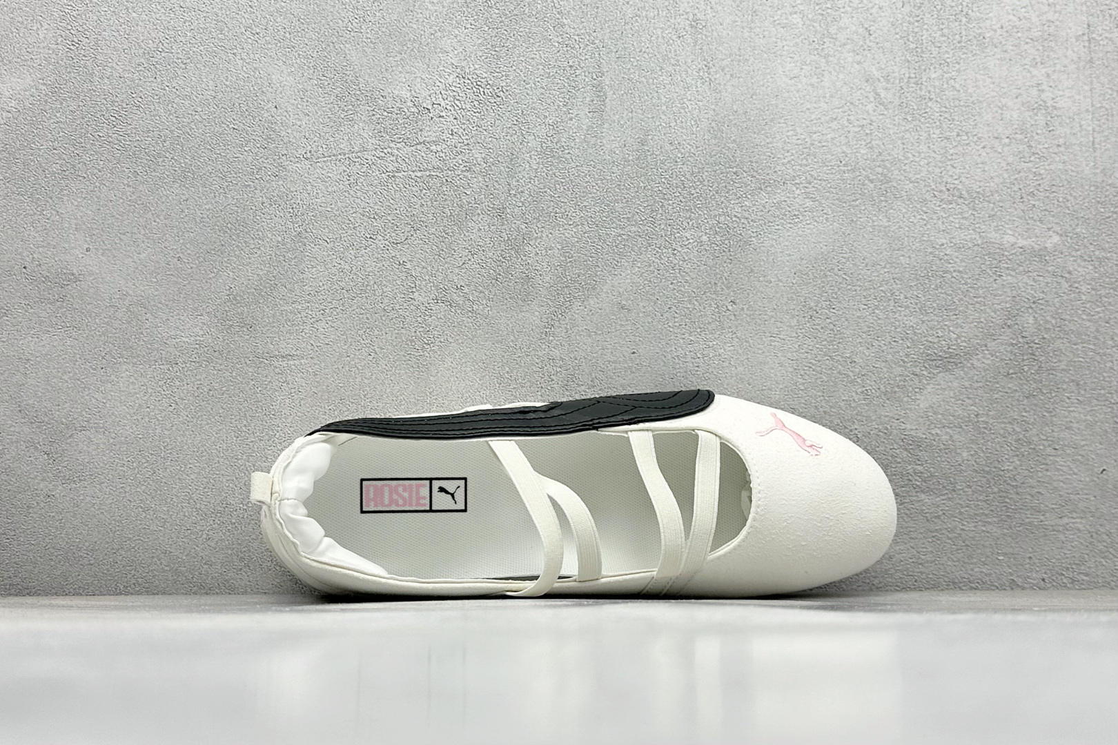 150 XS版 PuMa Speedcat 舒适百搭低帮 玛丽珍芭蕾鞋 404395-01-Chinese UA Cheap High Quatity Brand Clothes Bags handbags Sneakers wholesale wholesaler seller from China Factory suppliers Fashion Clothing Shoes best Quality Beautiful Price 150 XS版 PuMa Speedcat 舒适百搭低帮 玛丽珍芭蕾鞋 404395-01