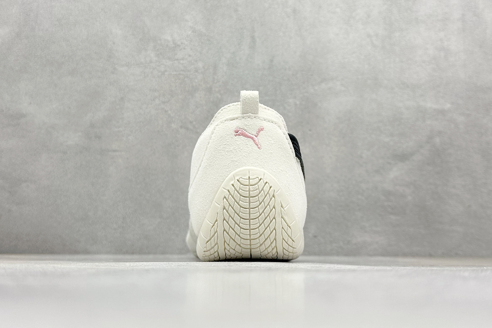 150 XS版 PuMa Speedcat 舒适百搭低帮 玛丽珍芭蕾鞋 404395-01-Chinese UA Cheap High Quatity Brand Clothes Bags handbags Sneakers wholesale wholesaler seller from China Factory suppliers Fashion Clothing Shoes best Quality Beautiful Price 150 XS版 PuMa Speedcat 舒适百搭低帮 玛丽珍芭蕾鞋 404395-01