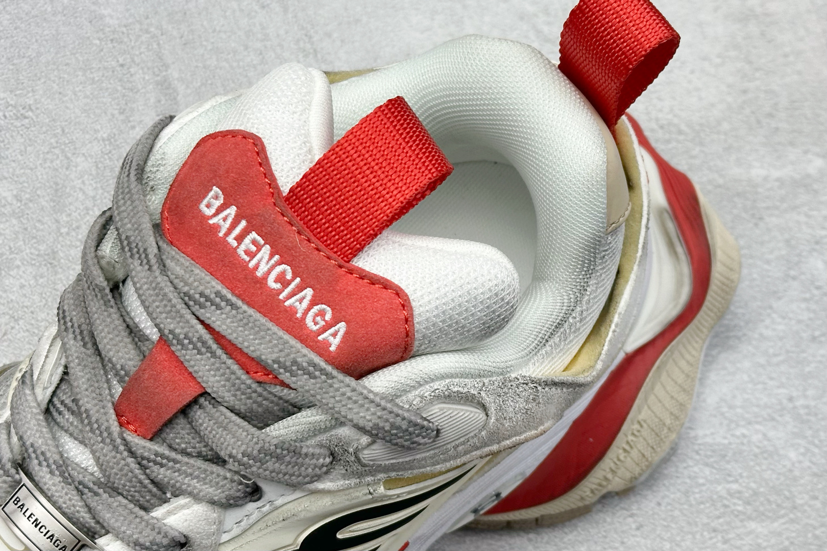 300 I8版Balenciaga巴黎世家 CARGO 圆头系带 低帮生活休闲鞋 785754W2MV1-Chinese UA Cheap High Quatity Brand Clothes Bags handbags Sneakers wholesale wholesaler seller from China Factory suppliers Fashion Clothing Shoes best Quality Beautiful Price 300 I8版Balenciaga巴黎世家 CARGO 圆头系带 低帮生活休闲鞋 785754W2MV1