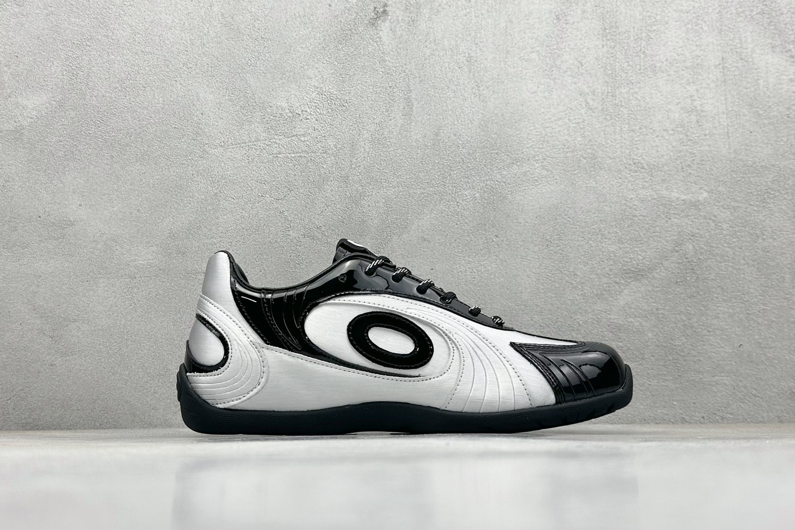 230 Old Order 舒适百搭生活休闲鞋 银黑