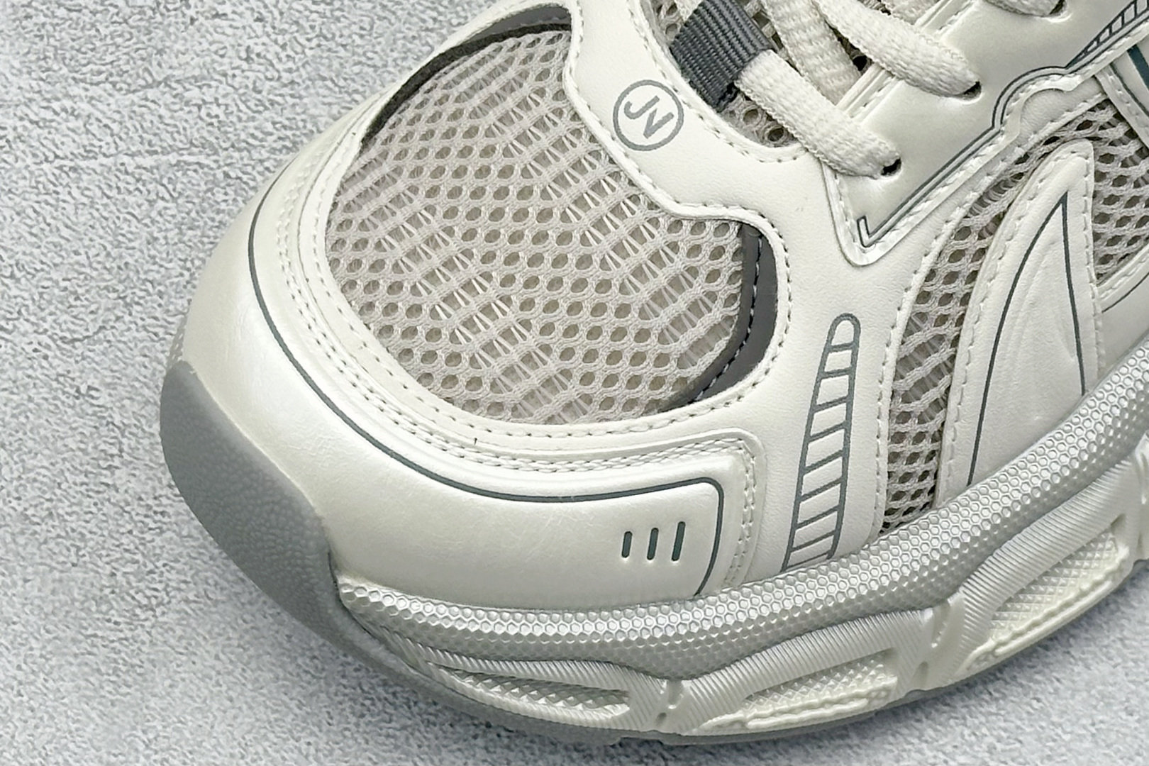 220 GG-CC Chunky Low 休闲时尚运动老爹鞋系列