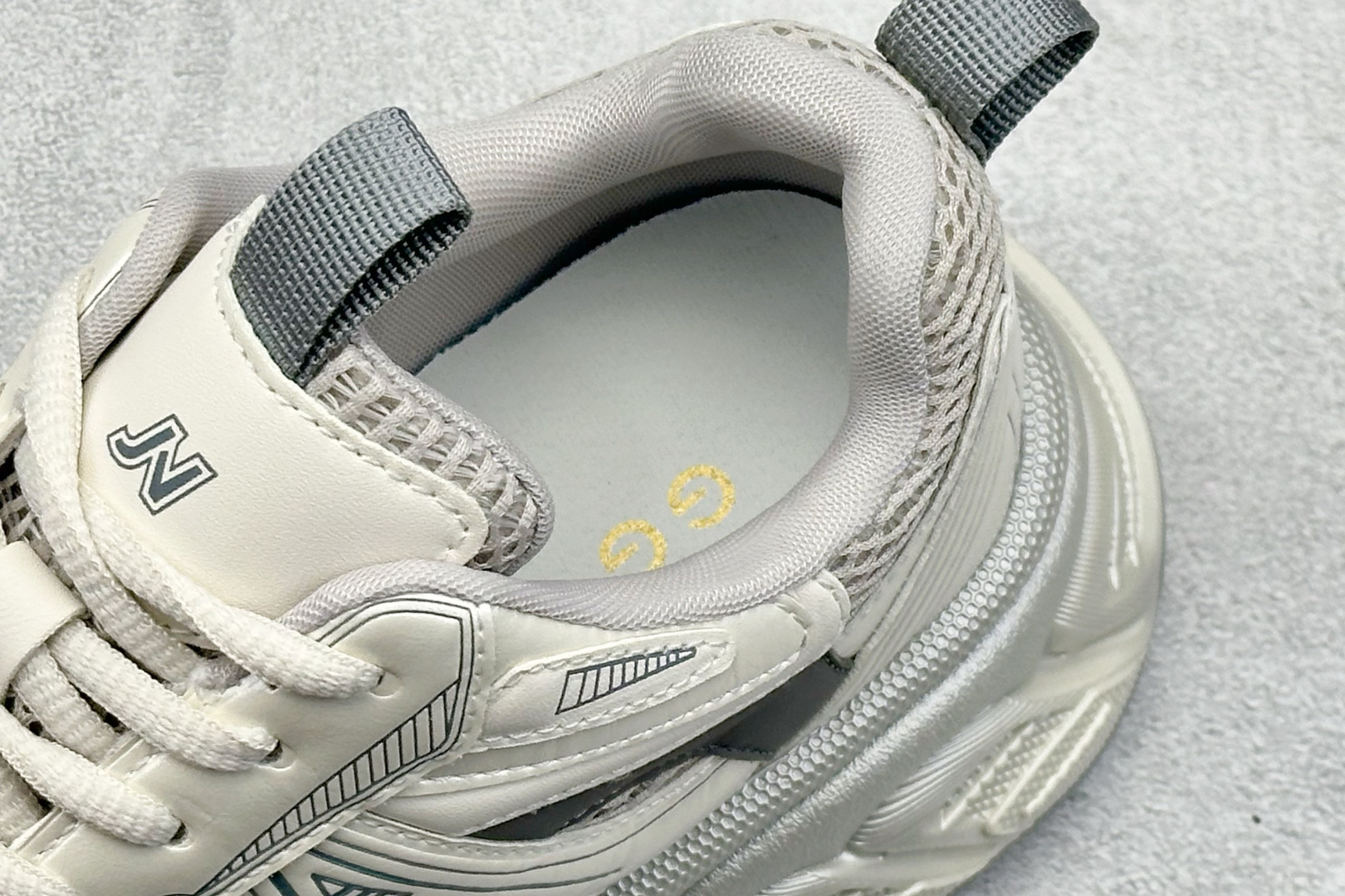 220 GG-CC Chunky Low 休闲时尚运动老爹鞋系列