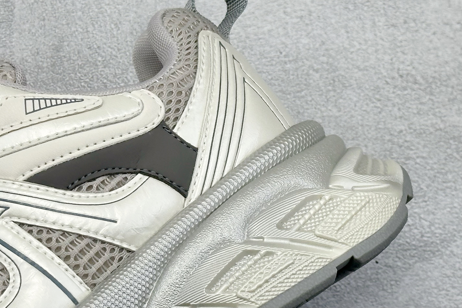 220 GG-CC Chunky Low 休闲时尚运动老爹鞋系列