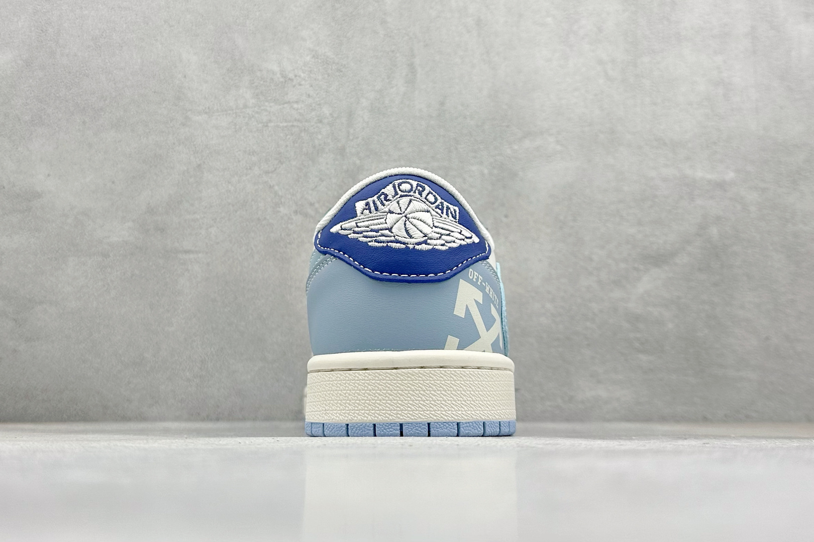 240 Travis Scott x Nike Air Jordan 1 Low x OFF-WHITE Air Jordan 1 Low 反转红白蓝小勾满天星倒钩 HS8068-066