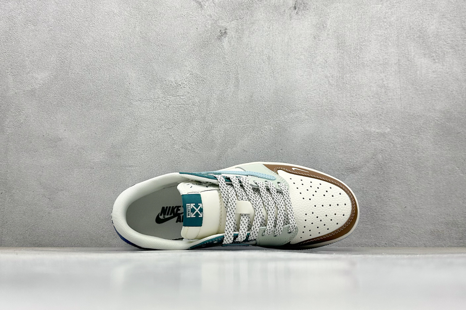 240 Travis Scott x Nike Air Jordan 1 Low x OFF-WHITE Air Jordan 1 Low 反转红白蓝小勾满天星倒钩 HS8068-066