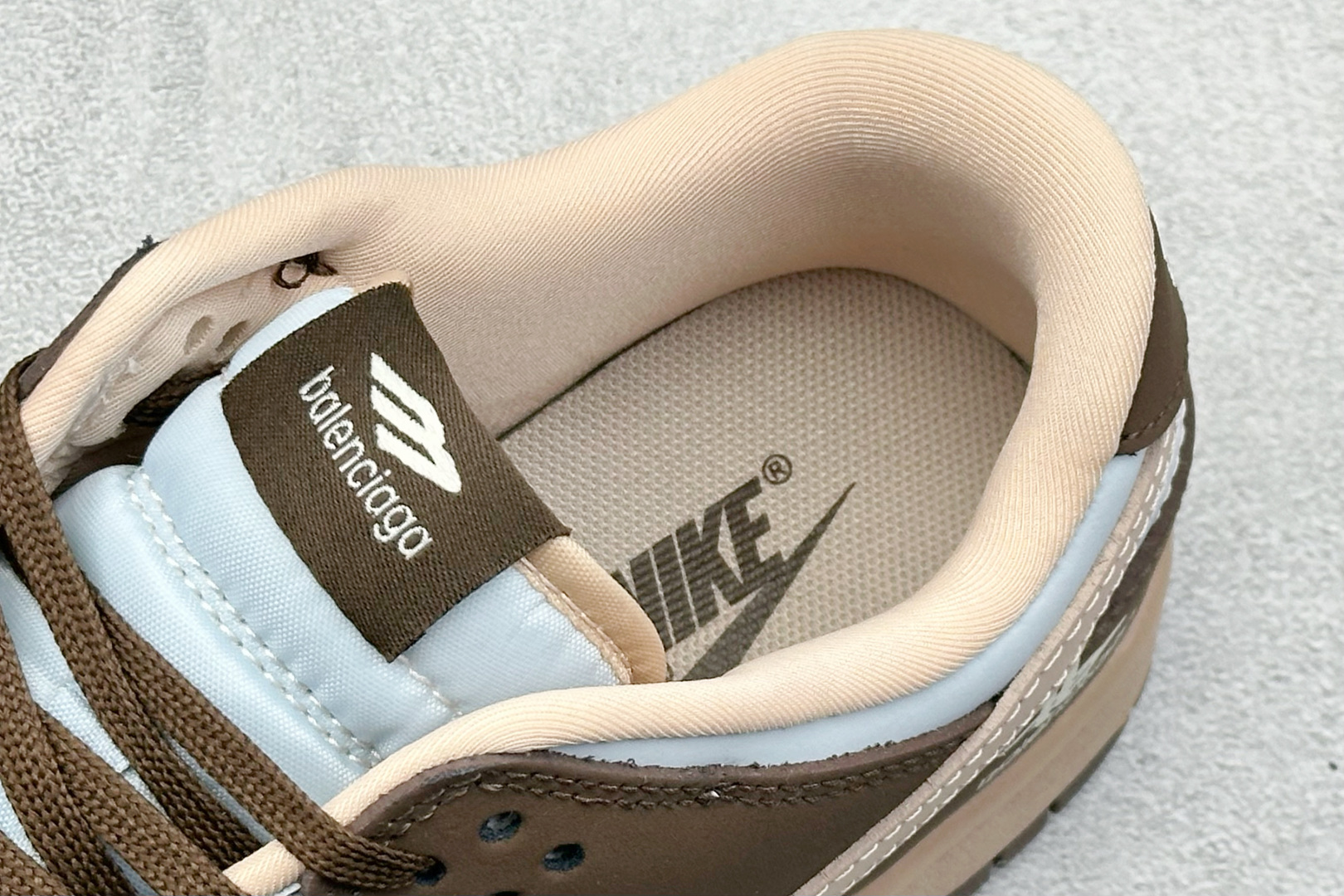 280 Nike SB Dunk Low x Balenciaga 蓝棕 DD1988-002