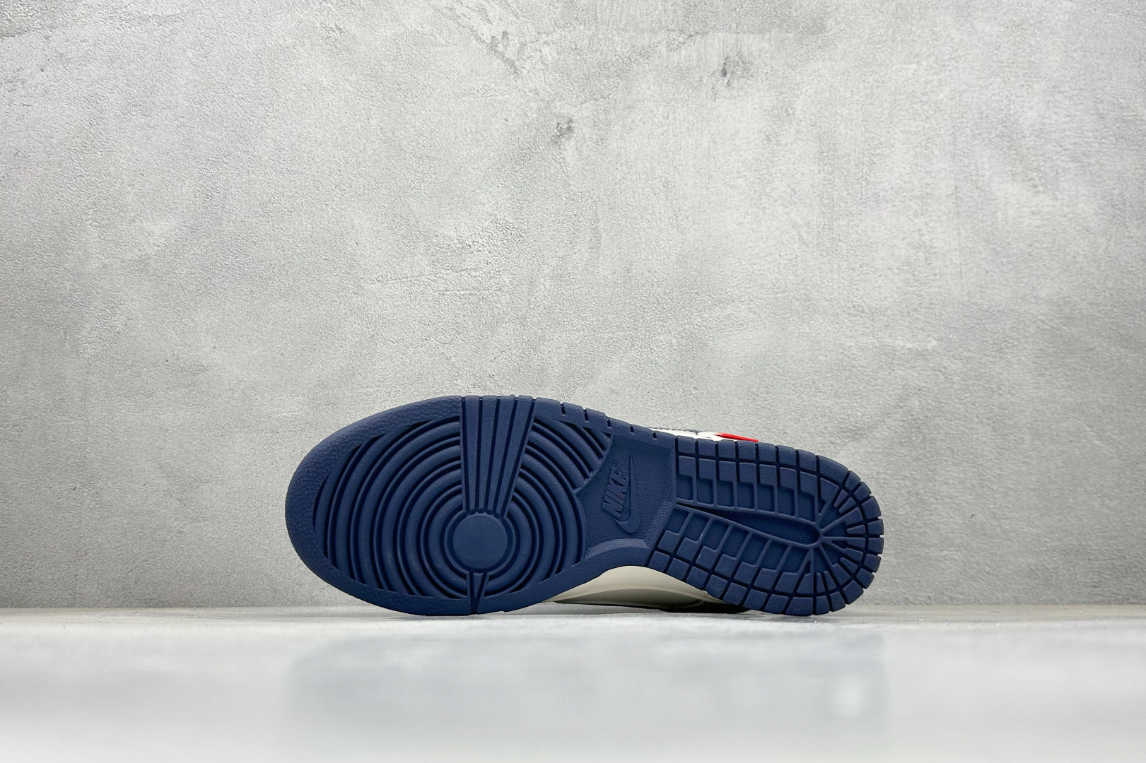 280 Nike SB Dunk Low Supreme联名 米蓝勾 高端定制 低帮休闲板鞋 HH7518-083