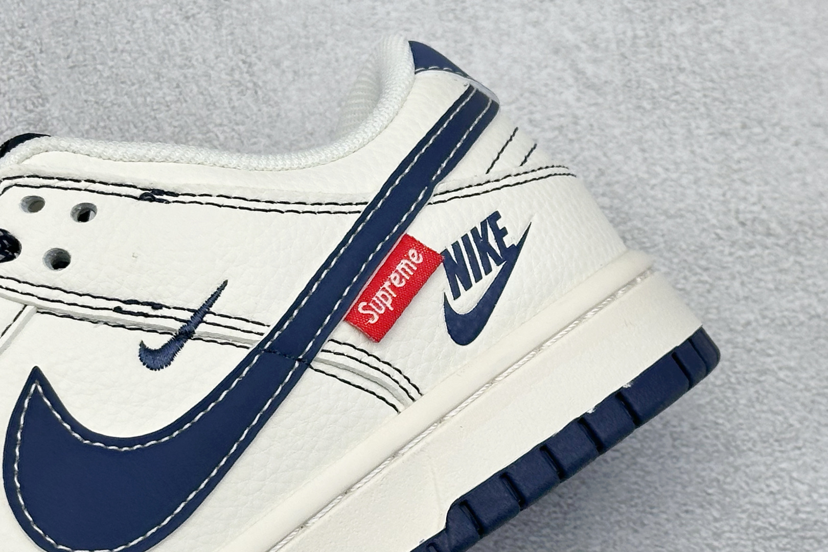 280 Nike SB Dunk Low Supreme联名 米蓝勾 高端定制 低帮休闲板鞋 HH7518-083