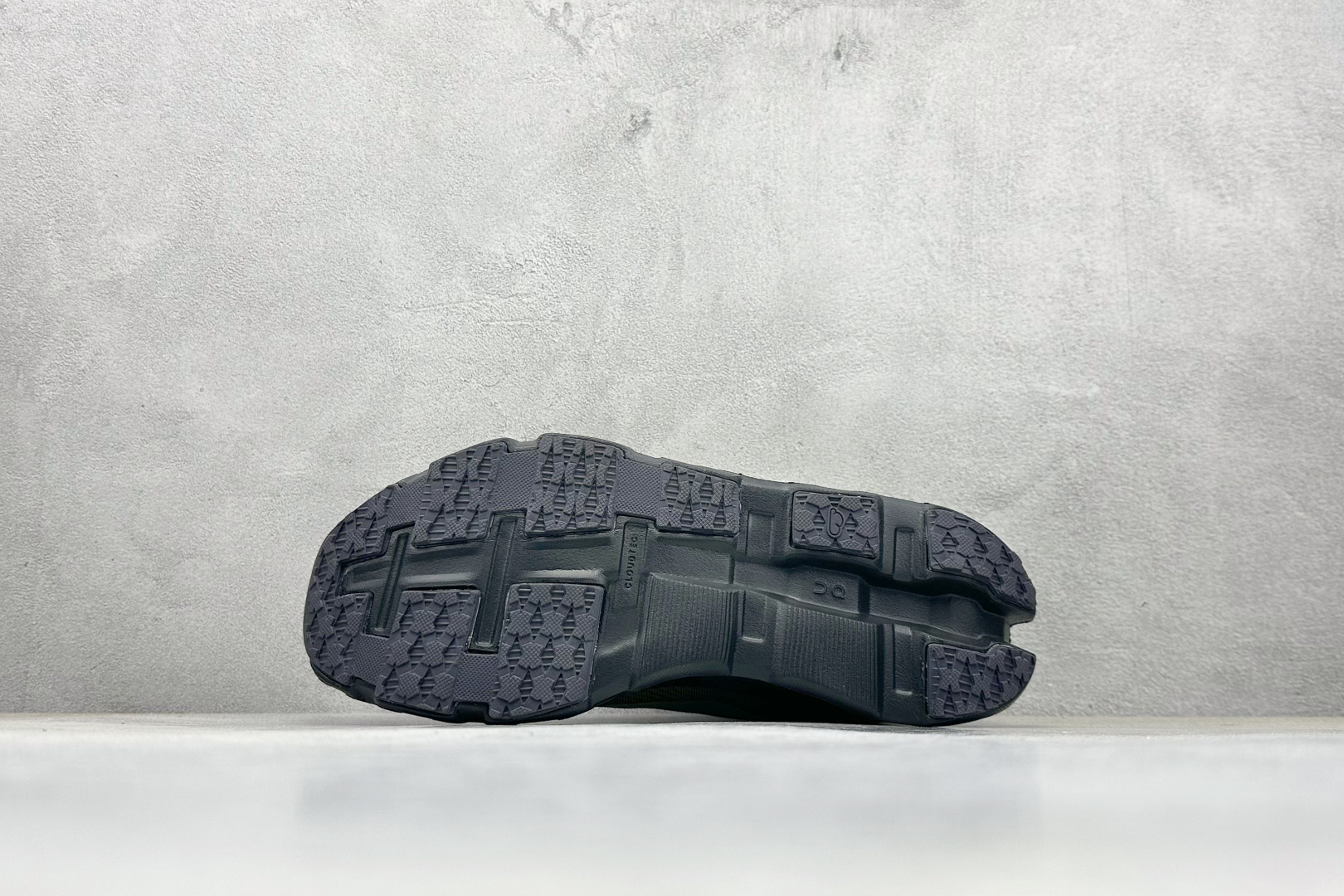 200 RS版 On昂跑 Cloudtilt Loewe 户外街头机能风跑步鞋 3ME1013