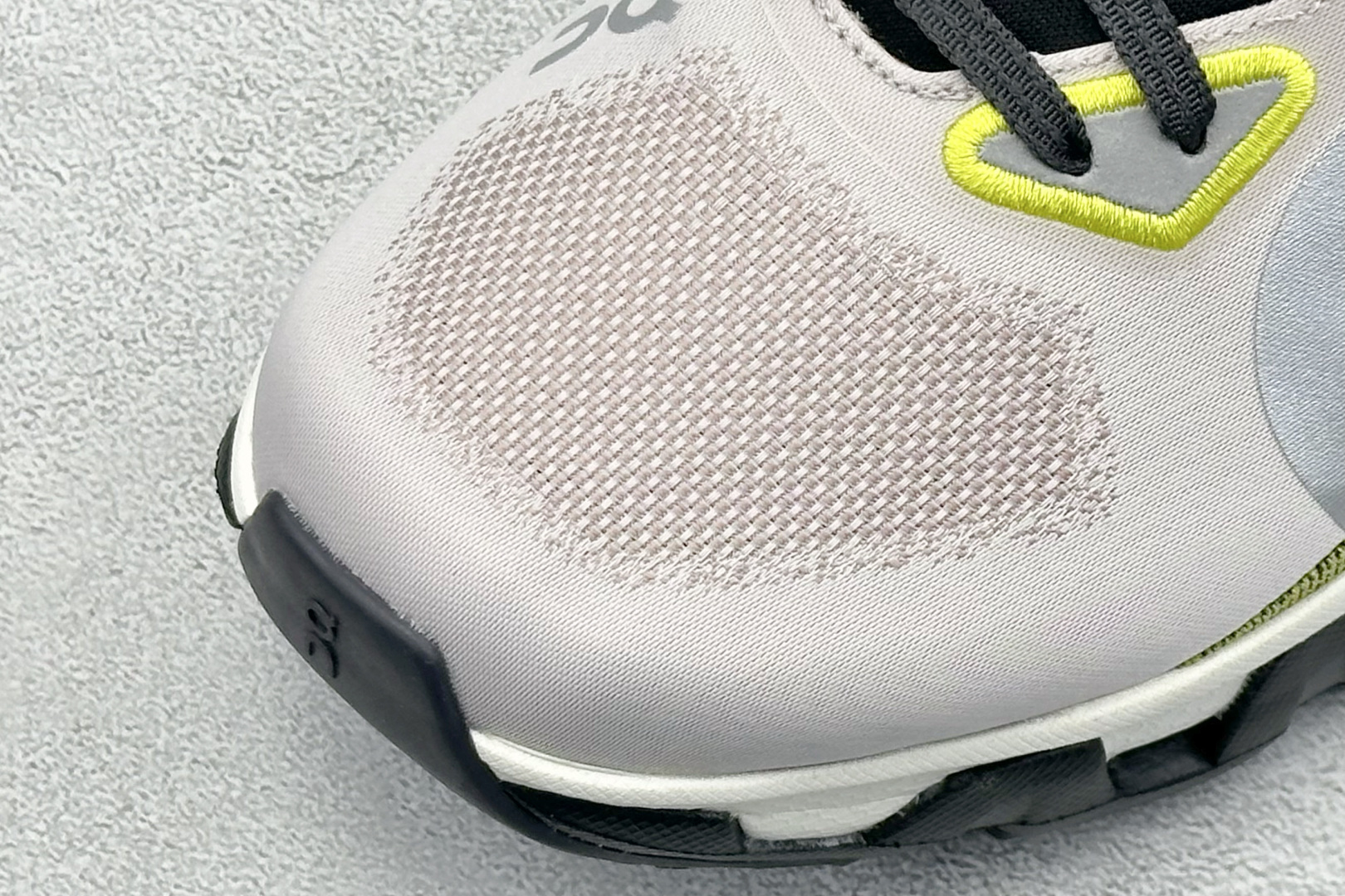 200 RS版 On昂跑 Cloudtilt Loewe 户外街头机能风跑步鞋 3ME1013