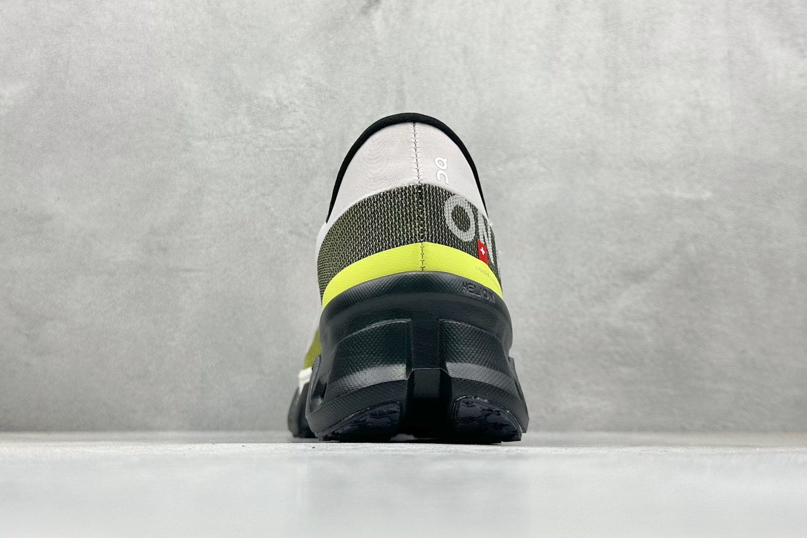 200 RS版 On昂跑 Cloudtilt Loewe 户外街头机能风跑步鞋 3ME1013