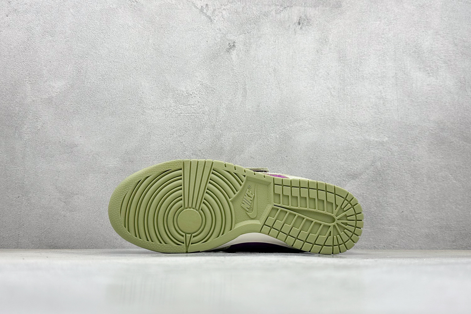 200 史诗级NIKE SB Dunk Low 绿紫 IB2990-500