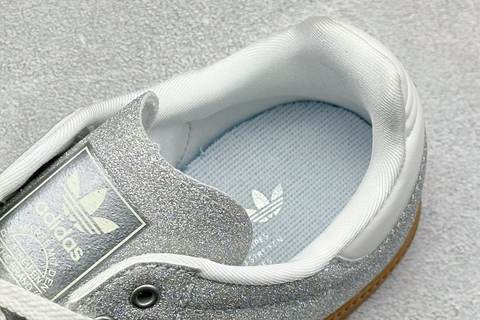 150 Adidas Originals Samba 阿迪达斯三叶草 桑巴舞系列绅士德训足球风百搭低帮休闲运动板鞋 KI6264