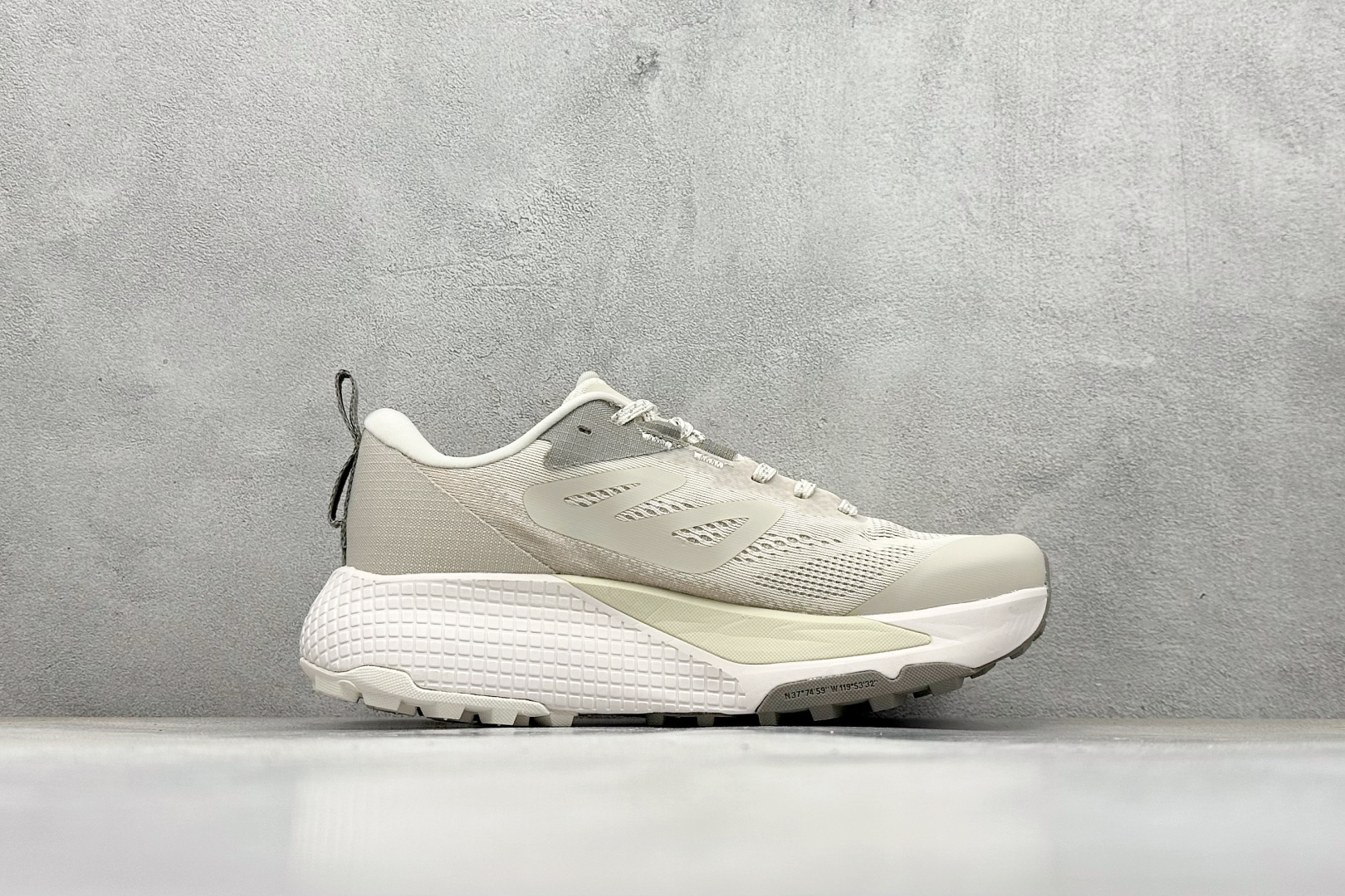 210 北面The North Face Altamesa 500 圆头系带减震耐磨低帮越野徒步鞋 NFOA83N3-7Y1